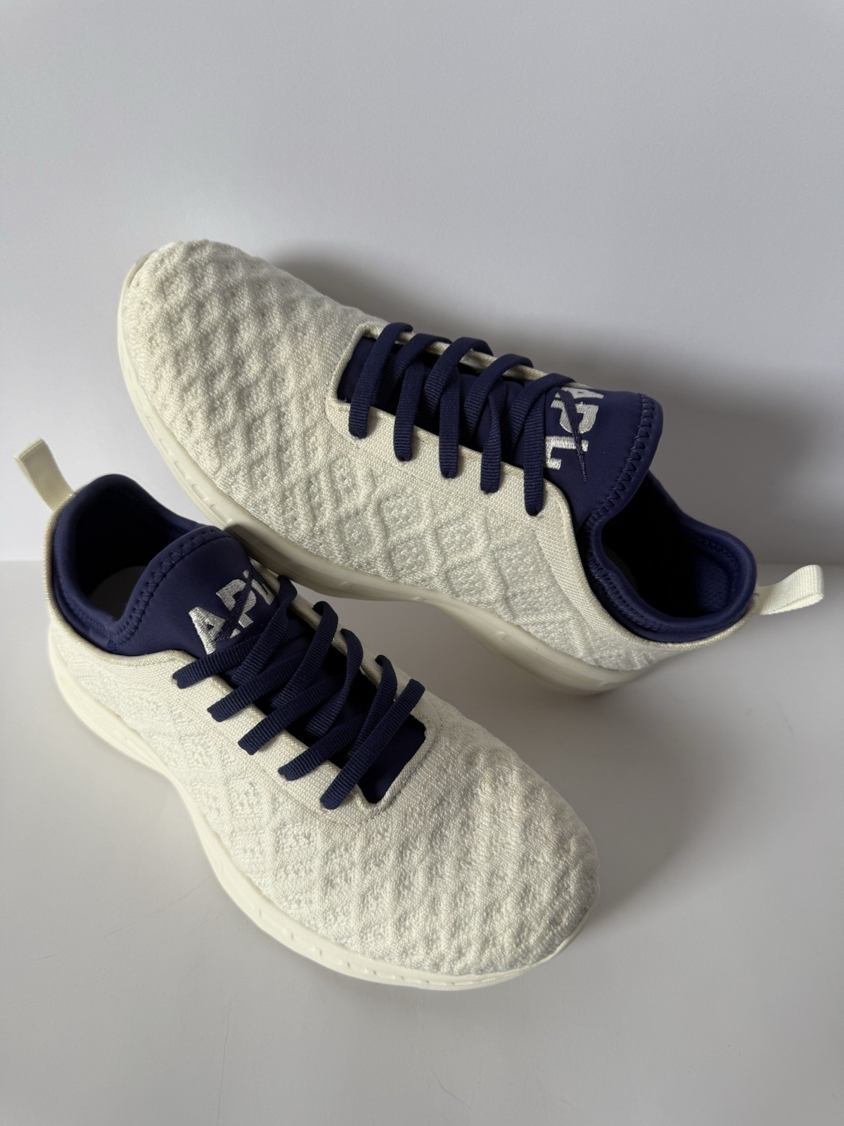 APL Techloom Phantom Knit White Blue Running Walking Shoes Women’s 7