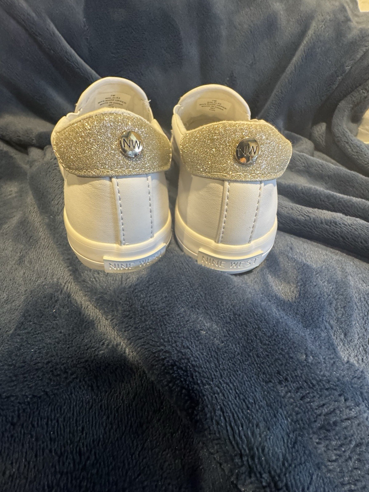 Nine West WNLALA3 White Quilted Slip-On Sneakers – Women’s Size 7M – Gold Accent