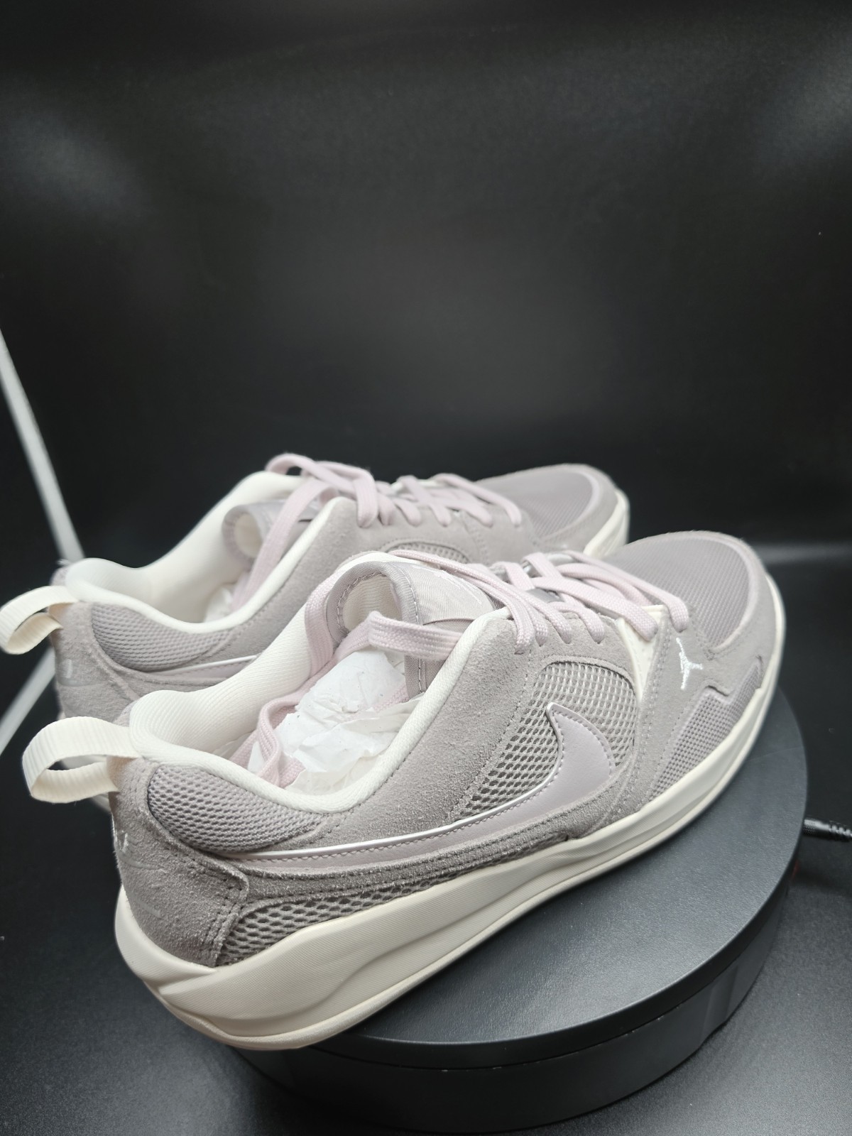 Jordan WMNS CMFT ERA Women’s Gray/Pink Low Top Sneaker SIZE US 12.5 W/ 11 MEN