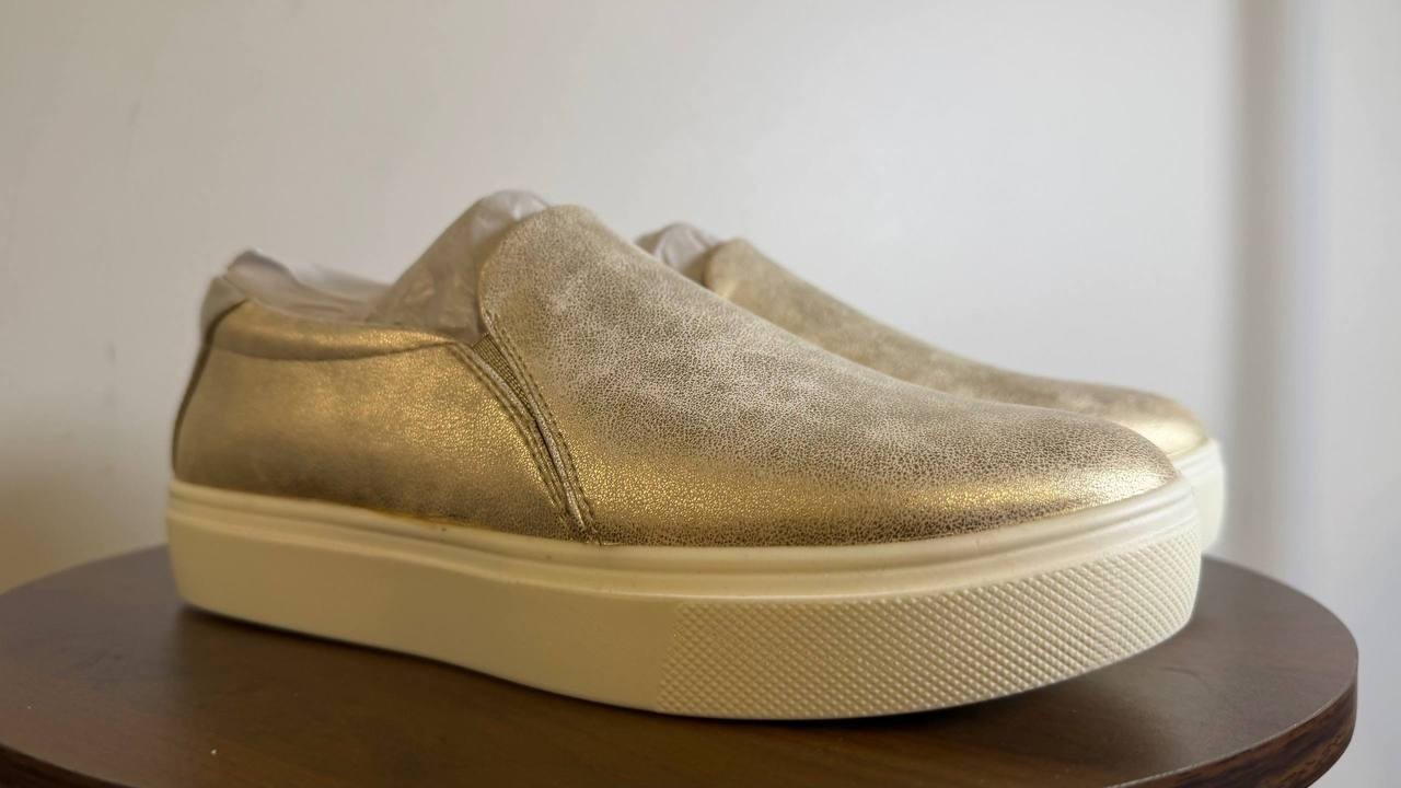 Dr Scholl’s Light Gold Faux Leather Slip On Sneakers 6M New Stylish Comfort