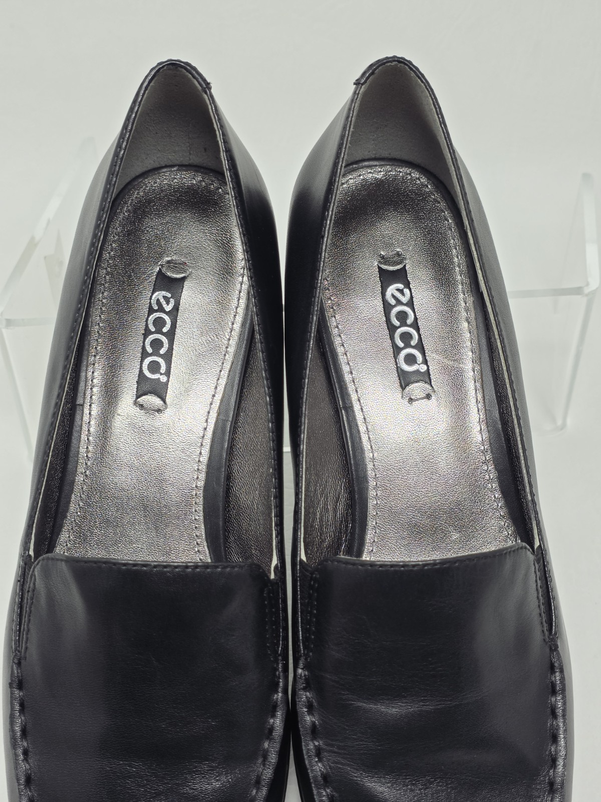 Ecco Women’s Size EU 41 US 10-10.5 Black Leather Flats Shoes Loafers Pre-owned