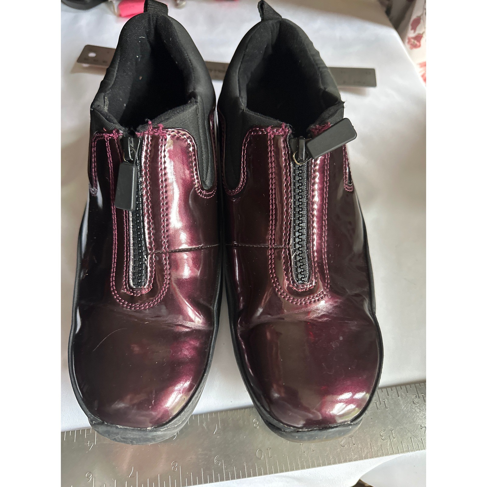 Cougar Howdoo Burgundy Patent Waterproof Front Zip Ankle Boots Womens 10M