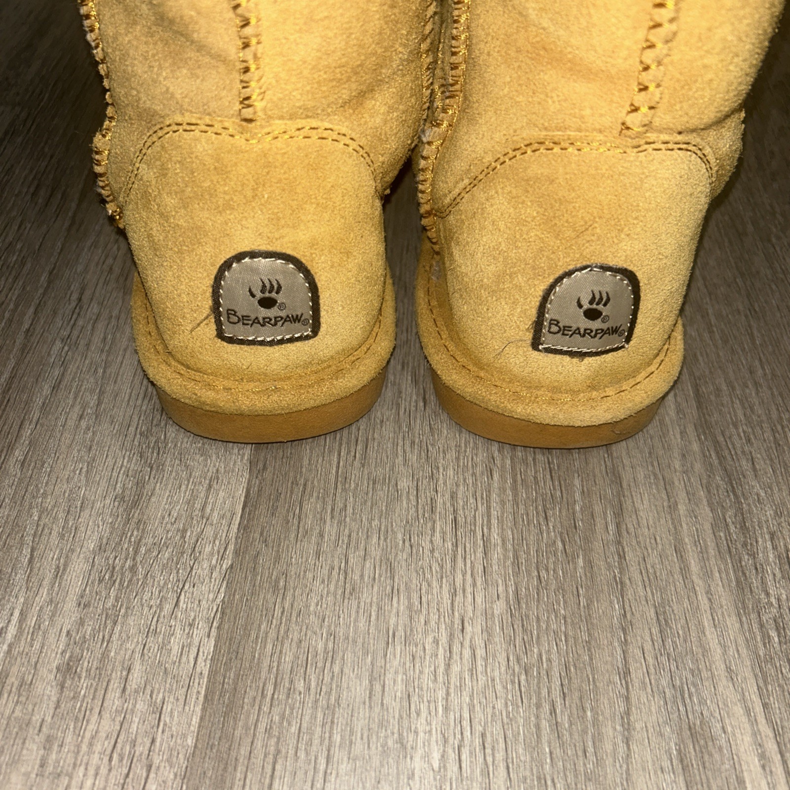 Bearpaw 608W Emma Short Boot Sz. 10 Golden Brown