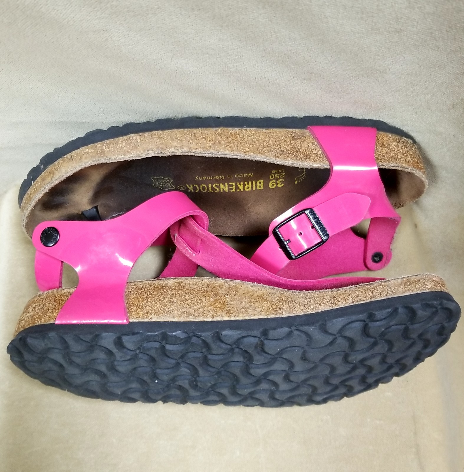 Preowned Birkenstock Gizeh Sandals Bright Pink Leather Straps Germany Women Sz 8