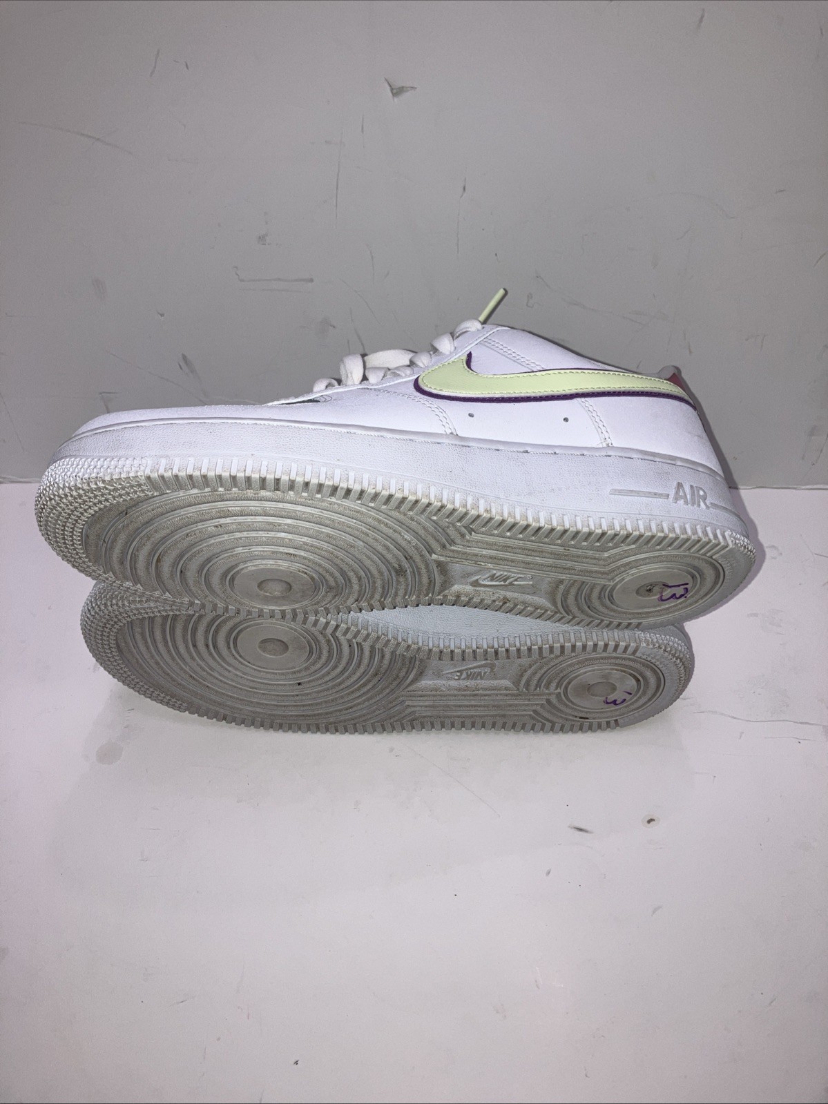 Size 9 – Nike Air Force 1 Low Easter