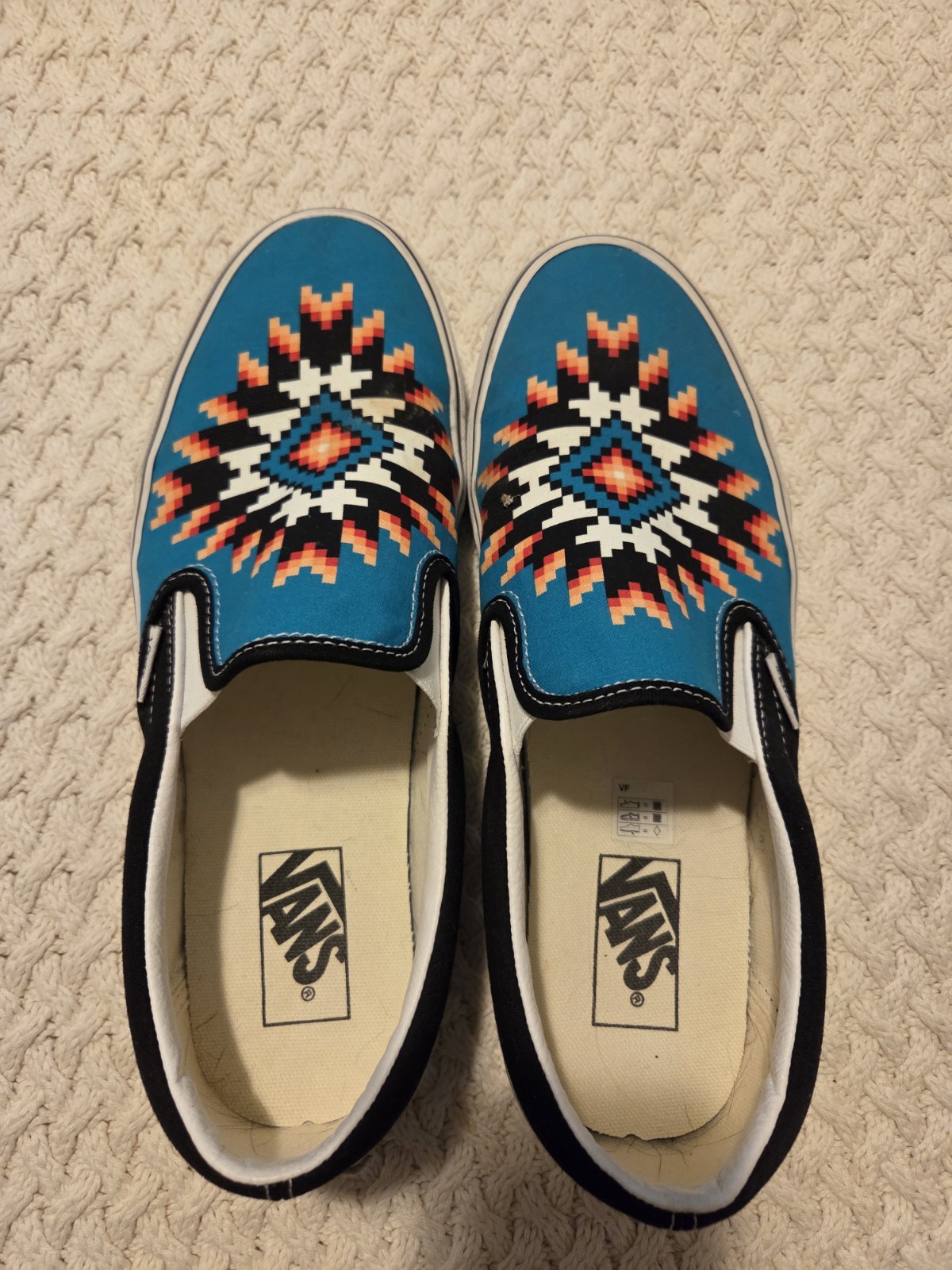 Size 9.5 – VANS Classic Slip-On Multicoloured