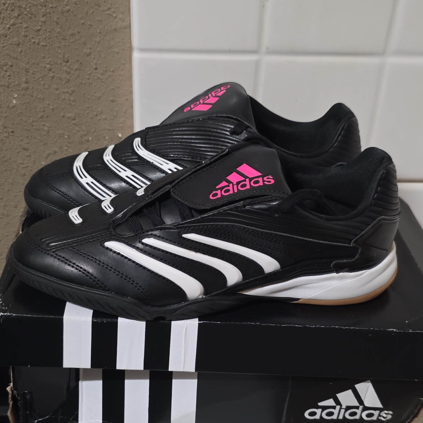 Adidas Predator Sala Retro Black White Pink Womens 8 Mens 7 JR1638 New
