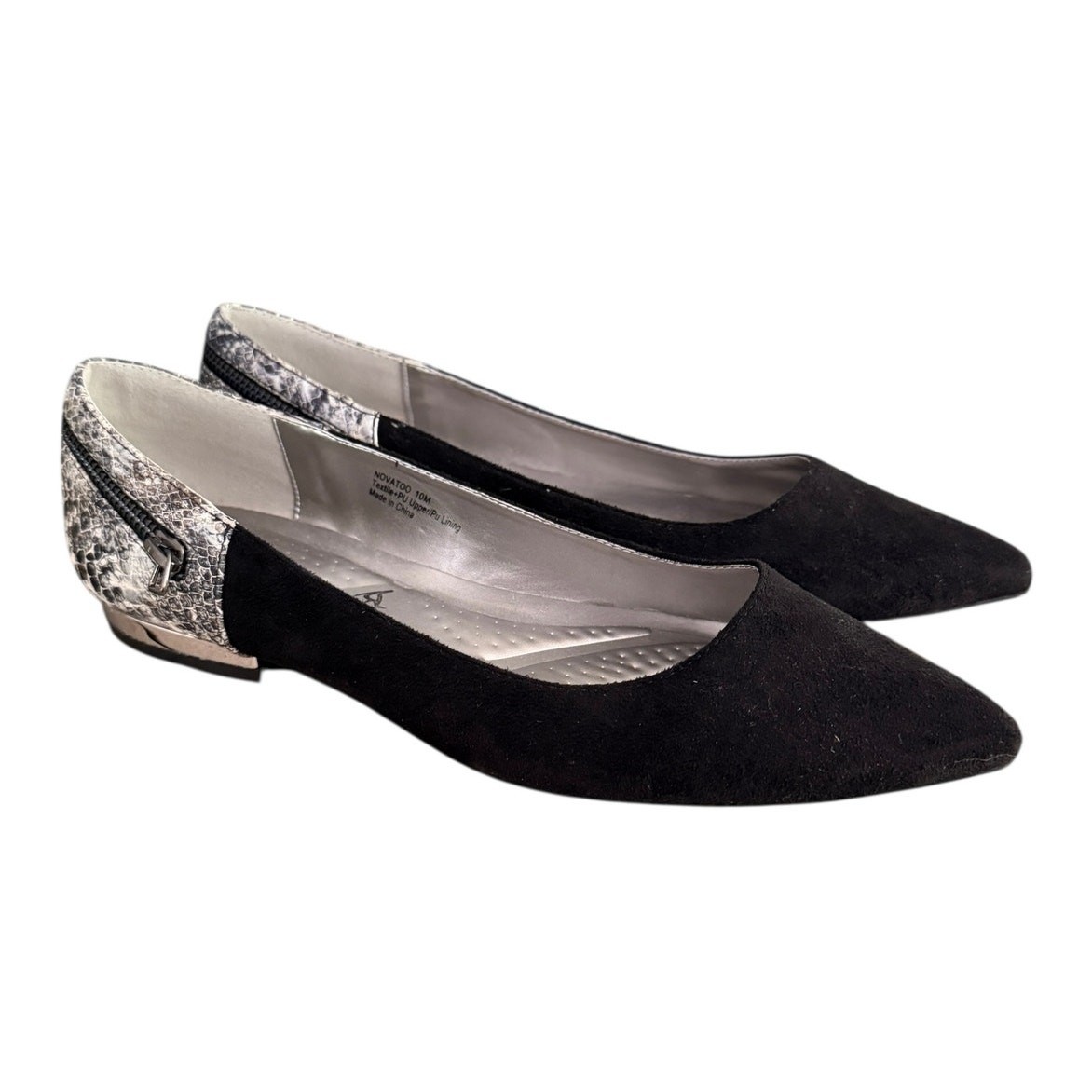 Bellini Navatoo Black Faux Suede Pointed Flats Snake Embossed Heel Zip 10