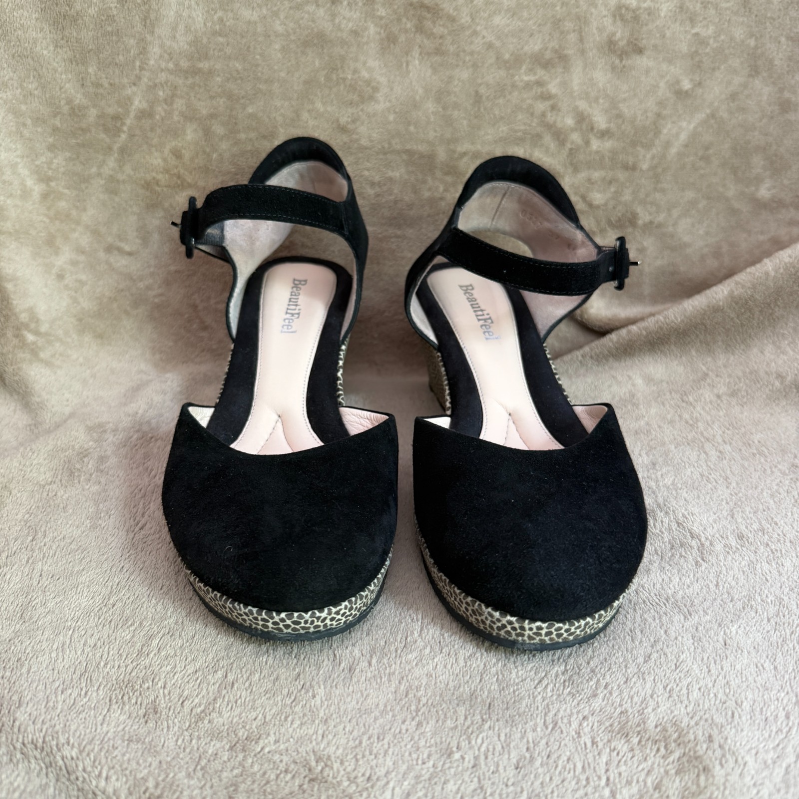 BeautiFeel Women’s Piper Wedges Black/Giraffe Suede Sandals EU 37-US 6/6.5