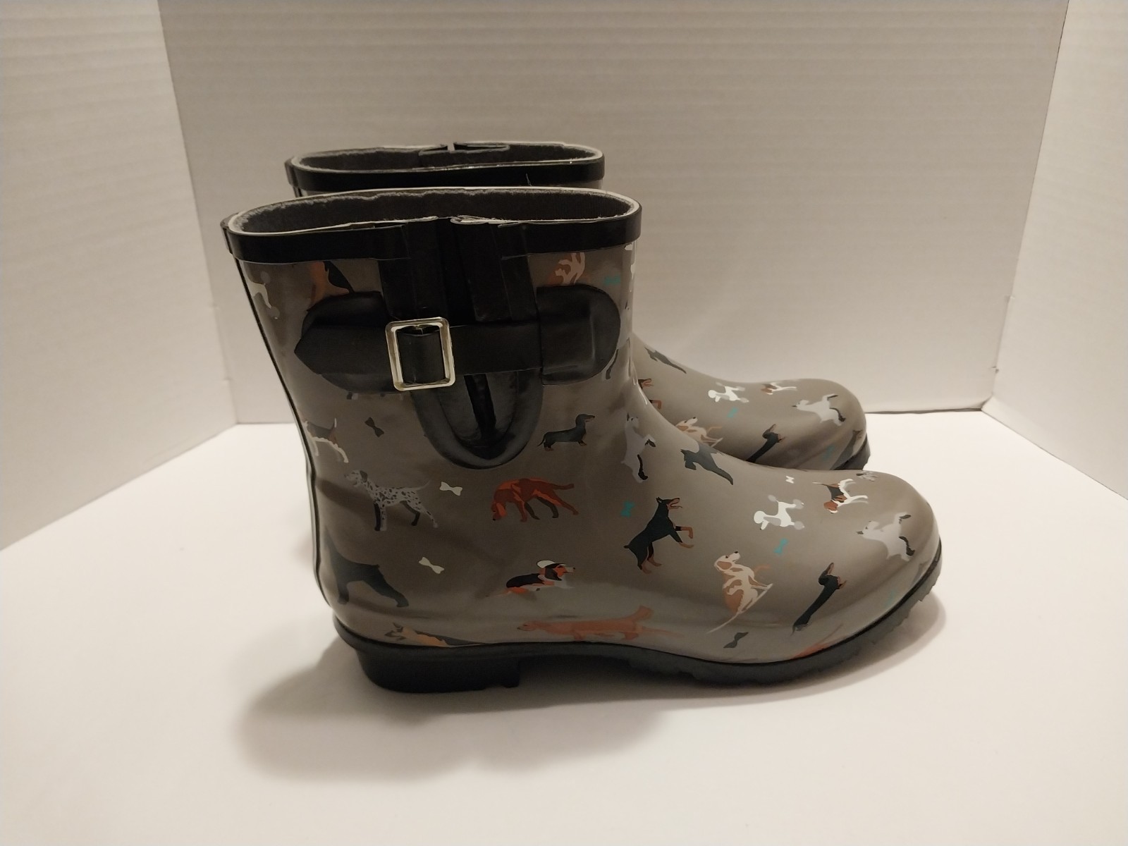 Nomad Rain Boots Women’s Size 10 Dog Print Gray Artsy Rubber Mid Calf