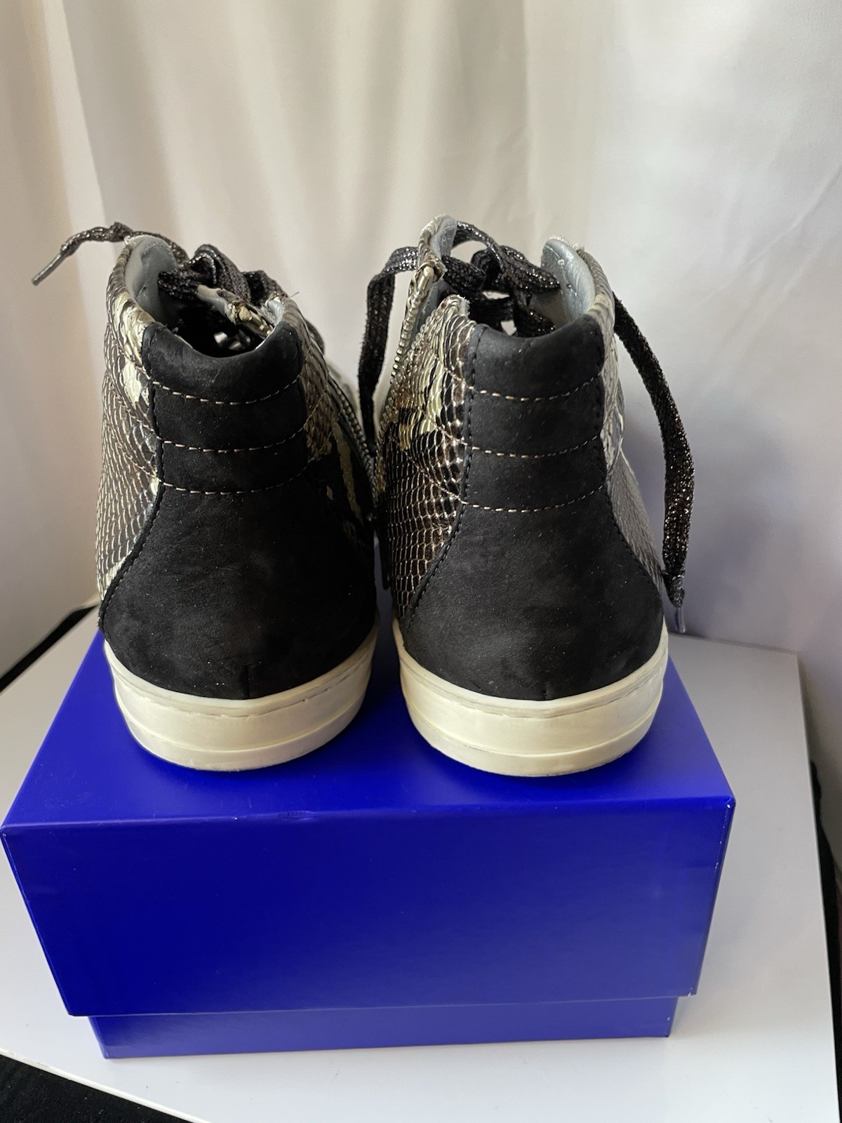 P448 Women’s High top Sneakers Faux Snake Skin Made In Italy Pics Wear Details