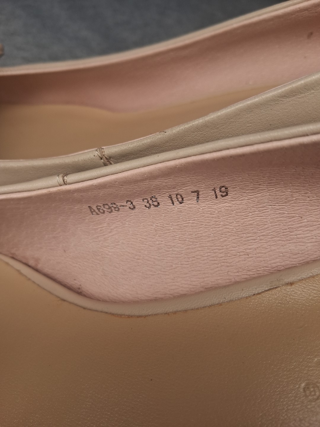 DEENNI Heeled Ballet Pumps Tan Minimalist Business Casual Size 38 US 7