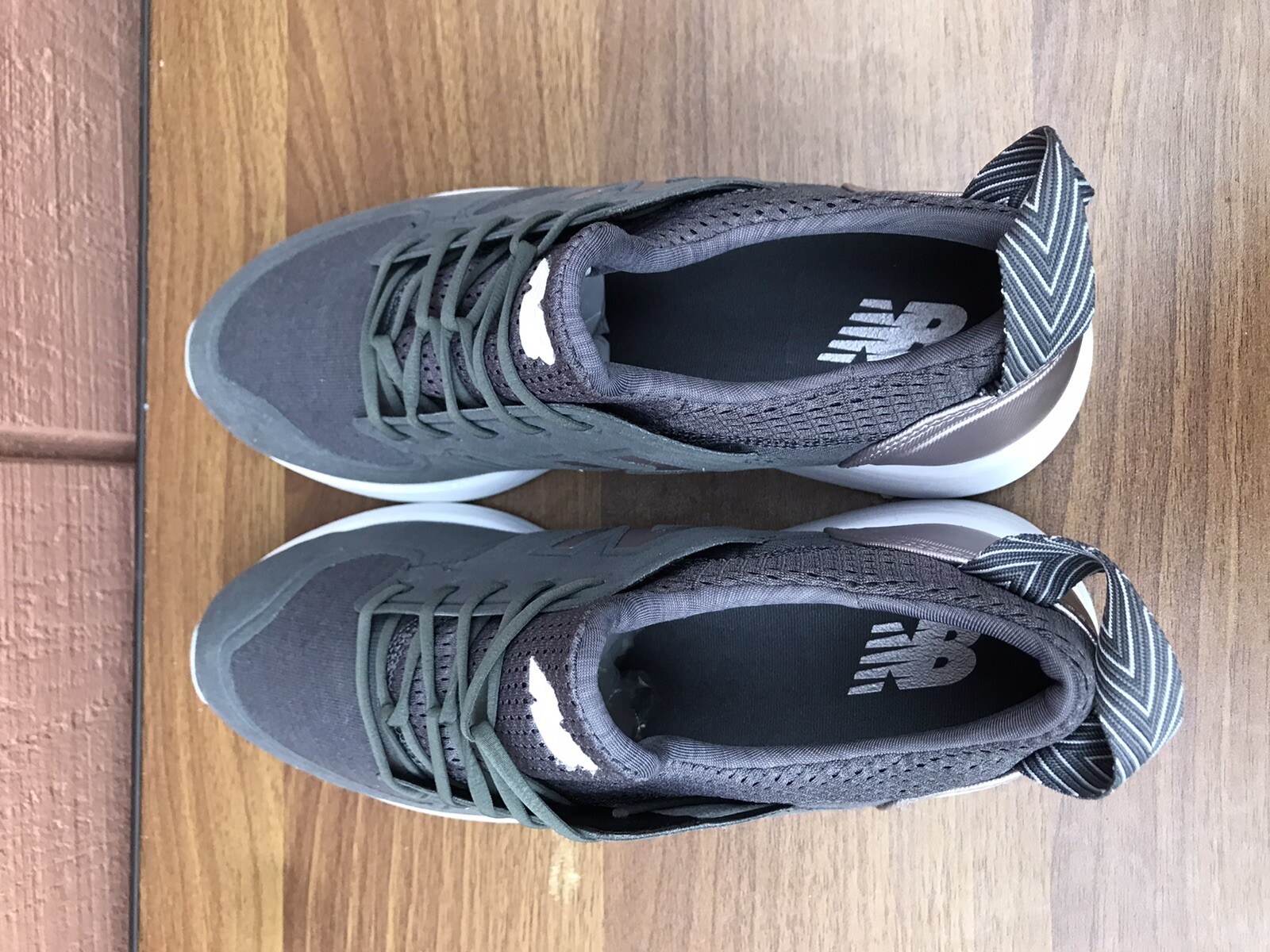 MINT New Balance 420 WRL420 WRL420SF Women US 8.5 B Gray Casual Walking Shoes C7