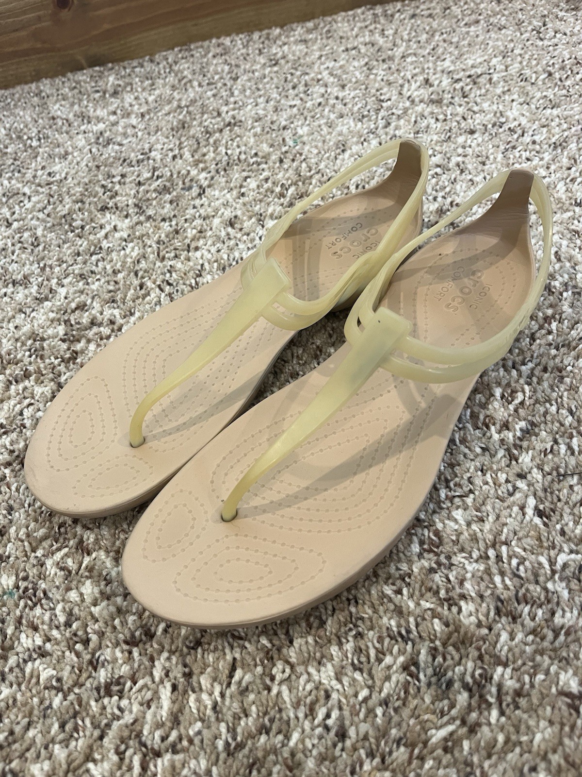 Crocs Women’s Size 9 Isabella Sandal T-Strap Iconic Comfort Jelly Beige Yellow