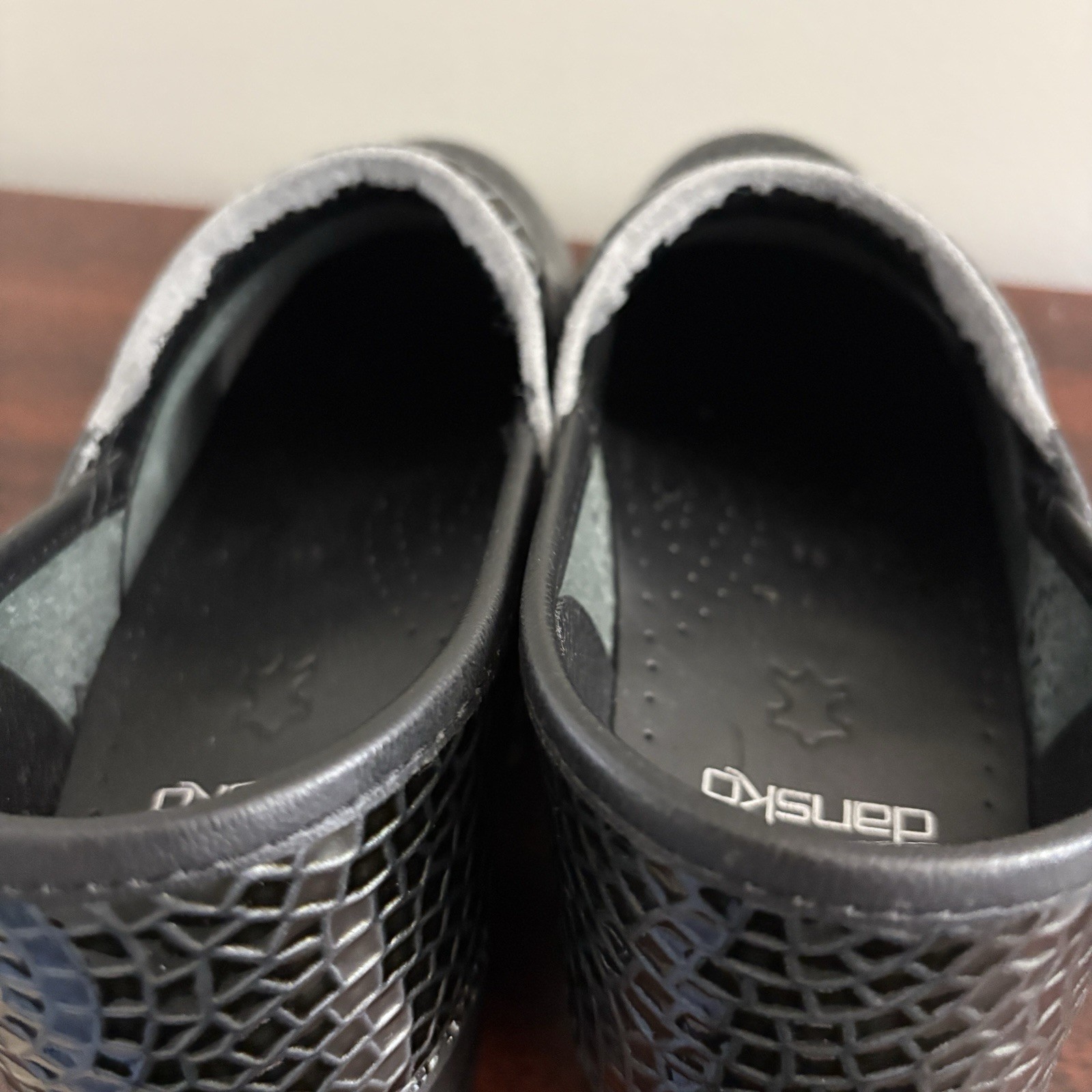Dansko Professional Clogs Pewter Mosaic Tile Size 39/US 8.5 Nurse Chef Teacher