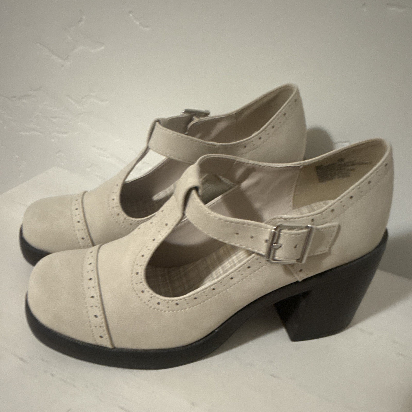 Maurices Womens Beige Leather Mary Jane Adjustable Buckle Strap Block Heel 9M