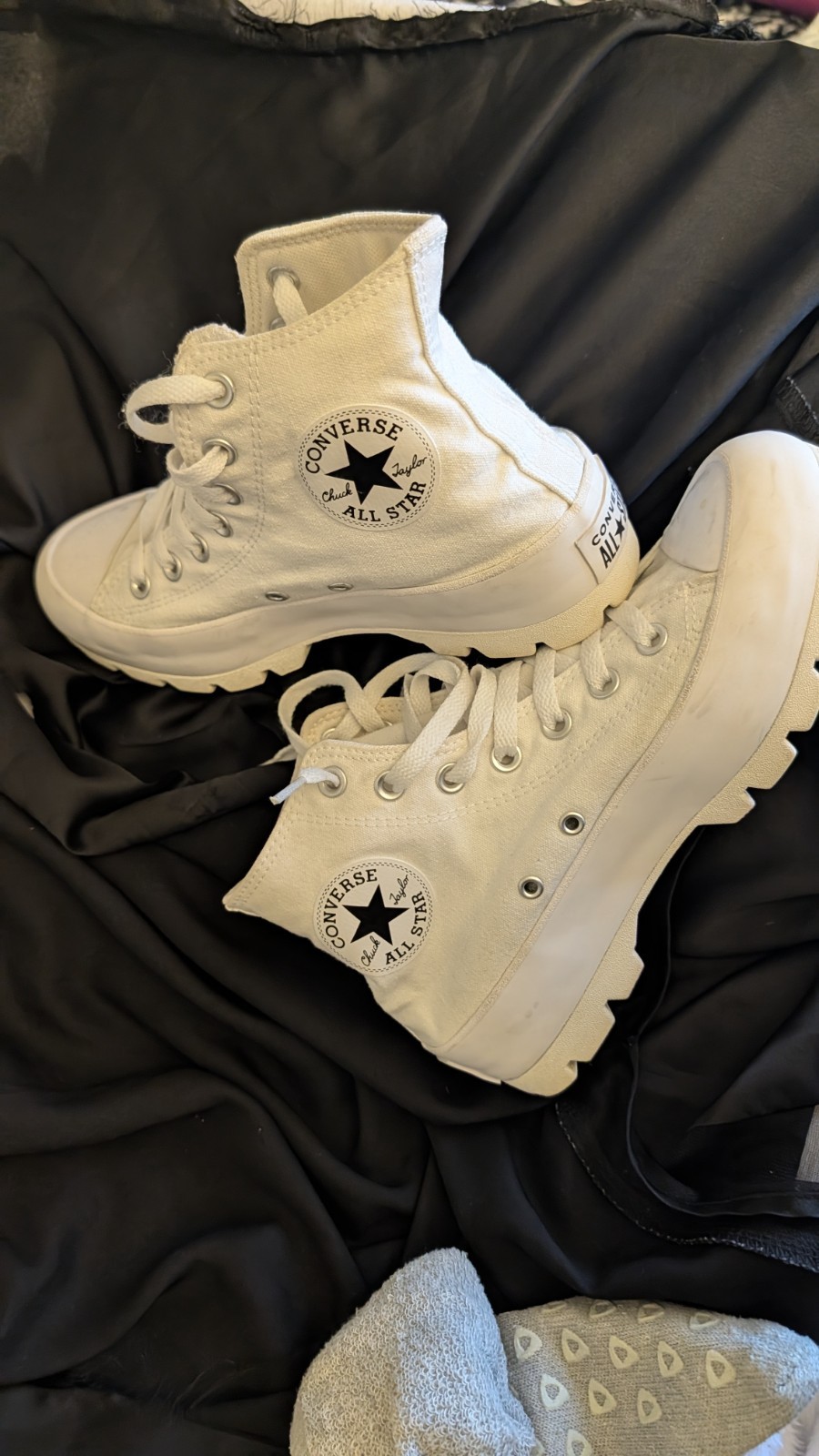 Converse Chuck Taylor All Star Lugged combat style High Top Canvas White 565902C