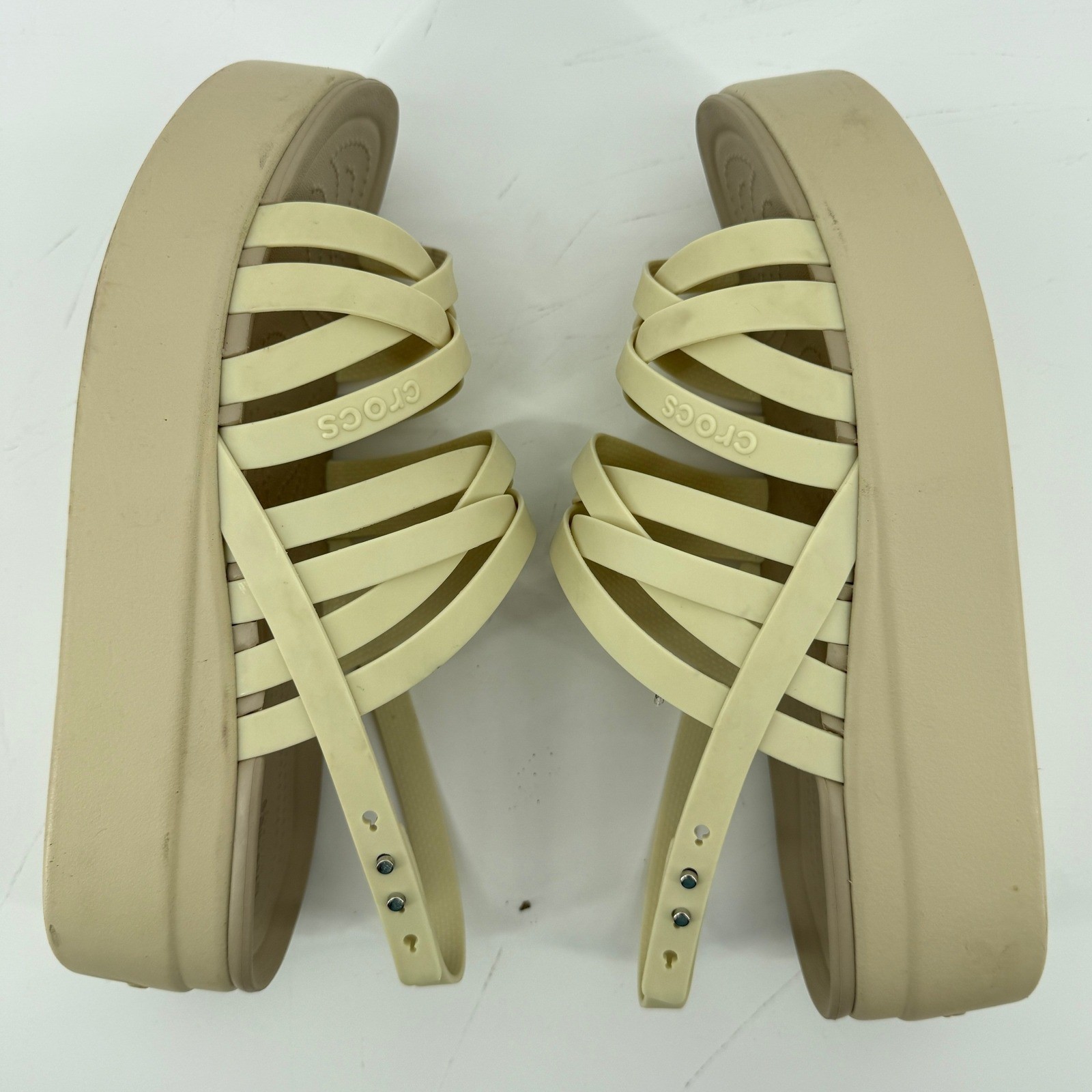 Crocs Brooklyn Strappy Low Wedge Sandal Bone Cream Women 9 Comfort LiteRide Y2K