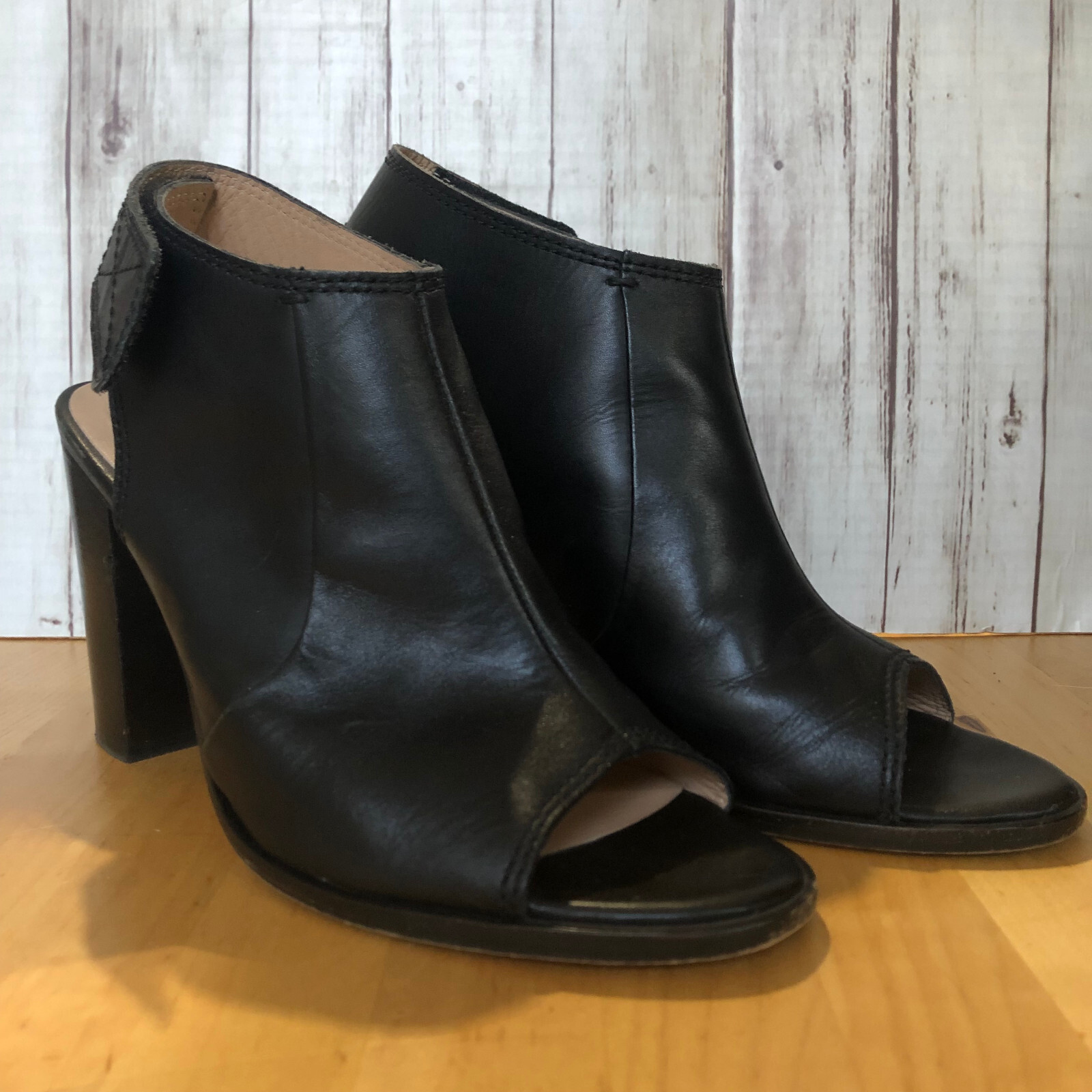 MONSOON Heels Size 40 Ankle Strap Peep Toe Black Pump City