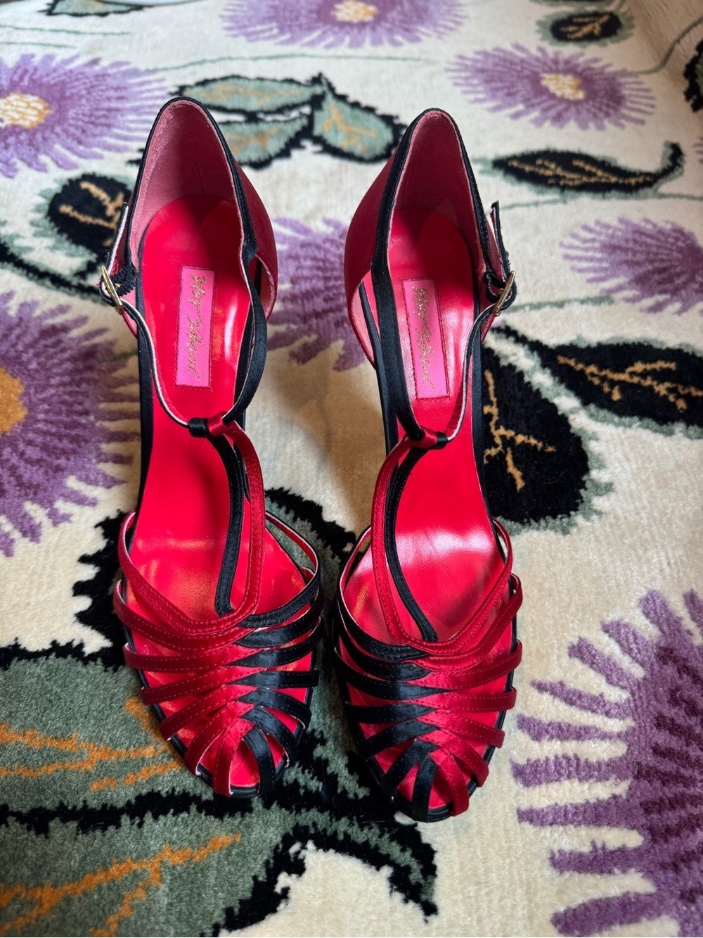 Vintage Betsey Johnson Red and Black Satin Strappy T‑Strap Heels Size 9.5