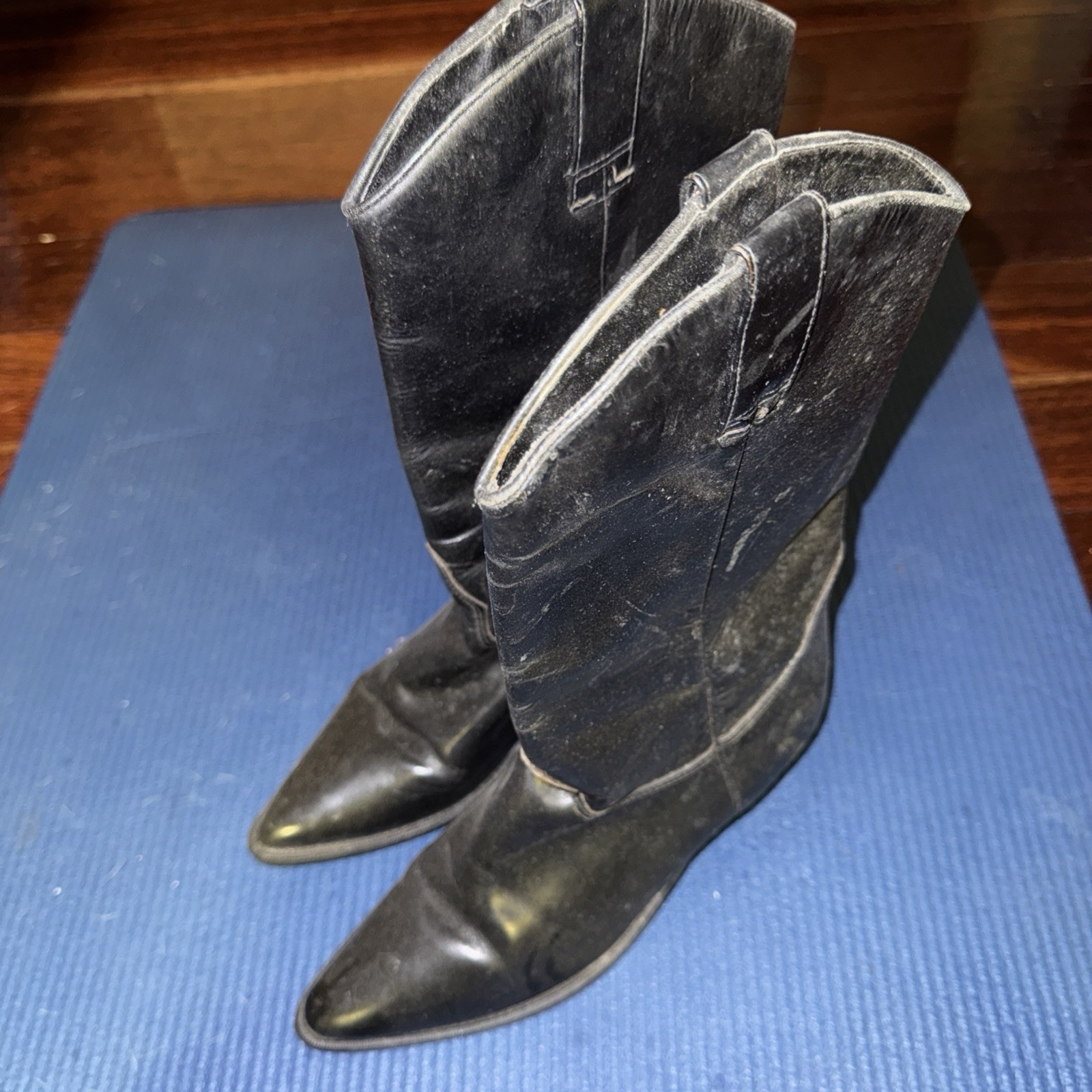 100% Leather Boots Size USA 9, European 40, English 6.5, AU 6 Thomas & Thomas