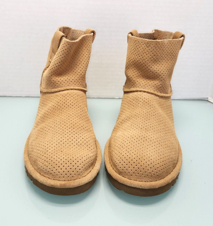 UGG classic unlined perforated mini tan suede ankle boots New Sz 7