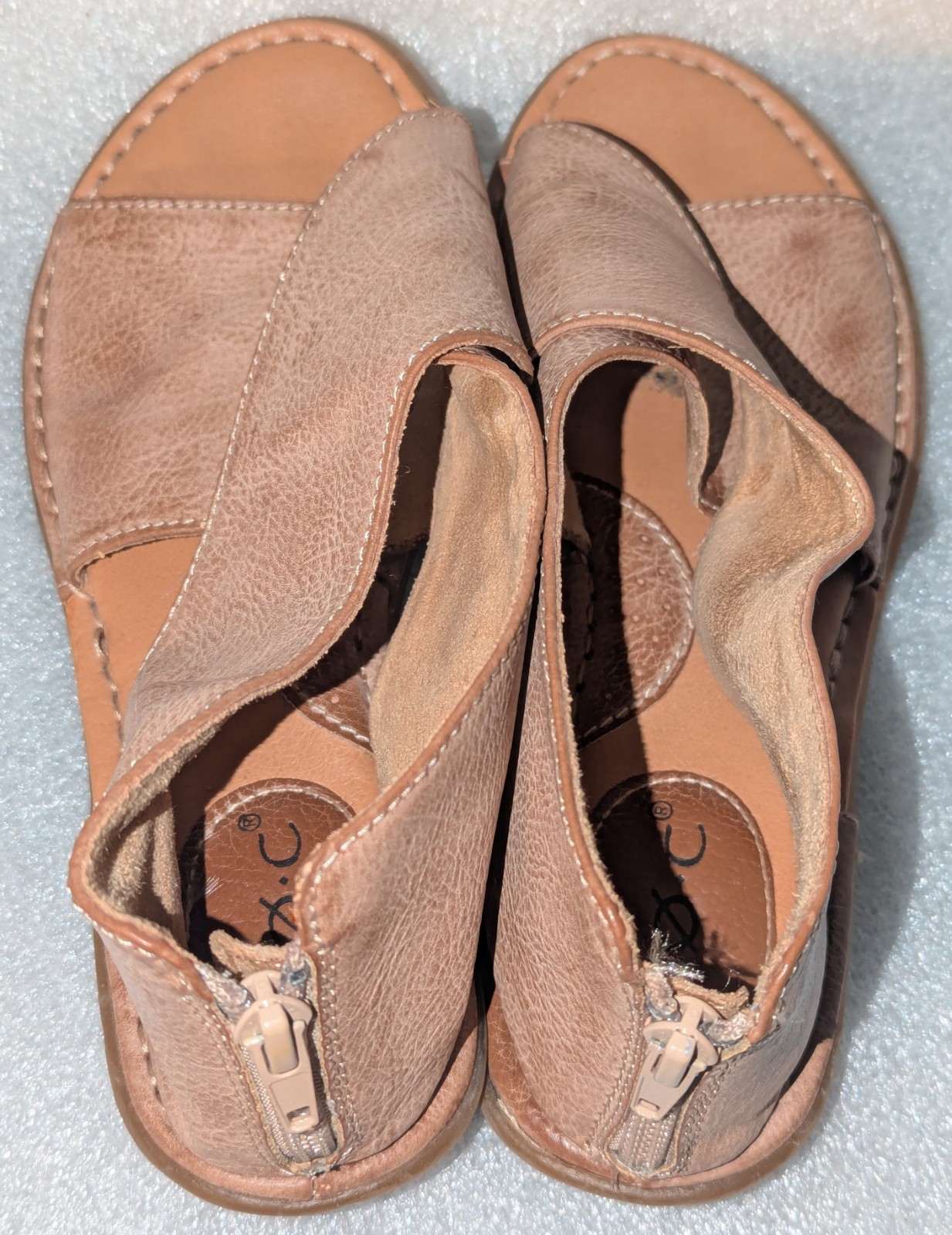 B.O.C. Bria Women’s US 6 M Man Made Tan Crossover Heel Zip Open Toe Flat Sandals