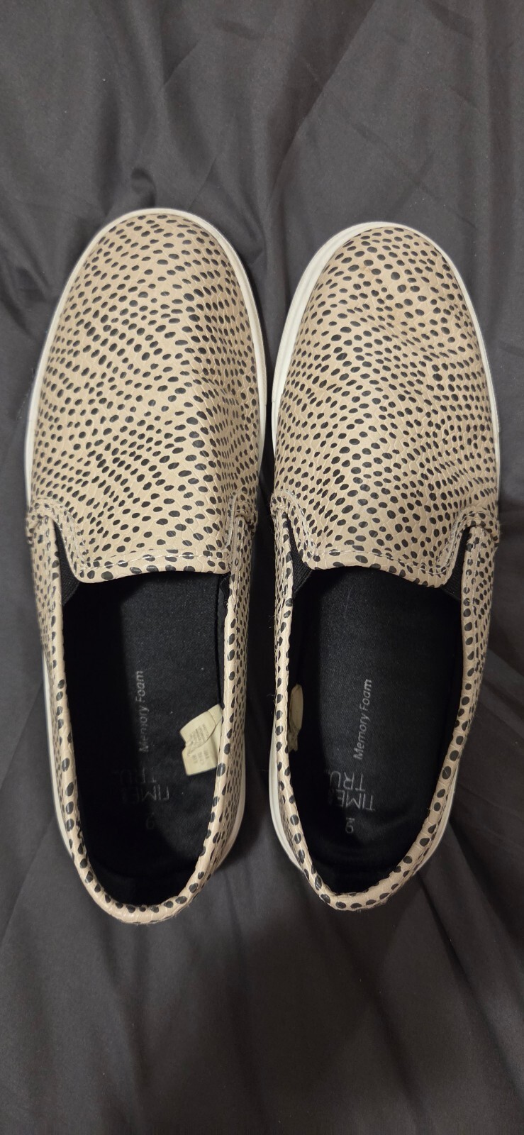 Time and Tru Women’s Slip-On Memory Foam Shoes Size 9