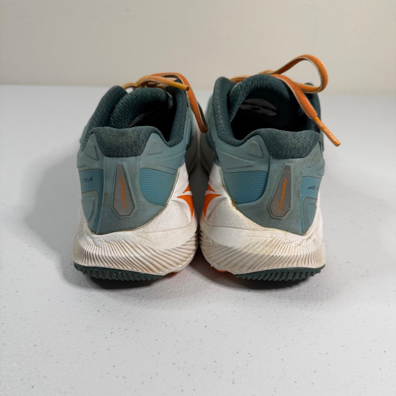 Altra Guide 15 Women’s Running Shoes Teal Orange Lace Up Athletic Size 8.5EUC