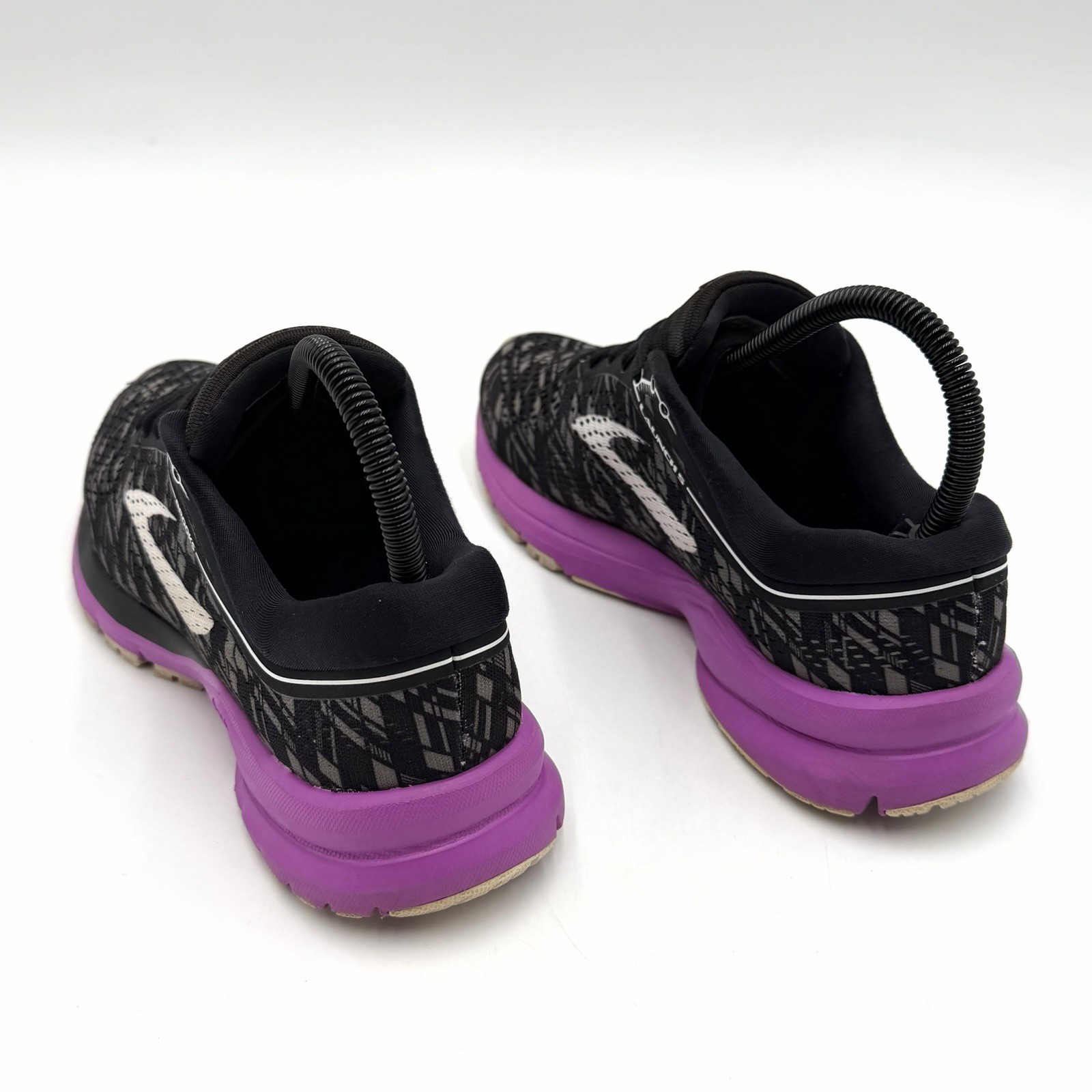 Brooks Launch 5 Womens Size 7 Running Shoes Sneakers 1202661B090 Black Purple