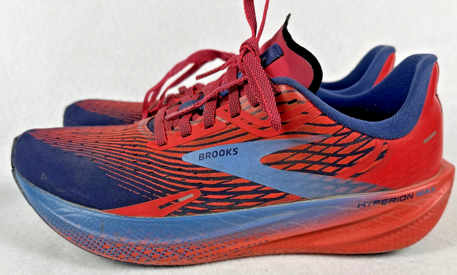 Brooks Hyperion Max Womens Size 9.5 Red Blue Athletic Running Shoes Sneakers
