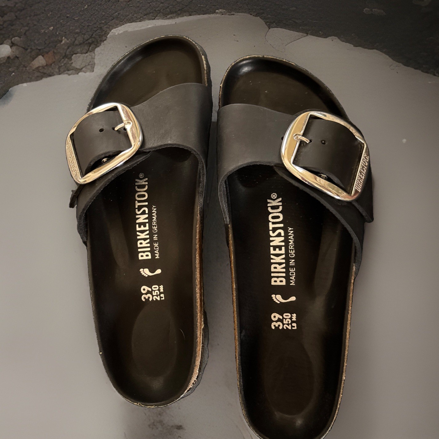 Birkenstock Madrid Big Buckle Black, Oiled Leather Sandals EU39 /US 8+ Narrow