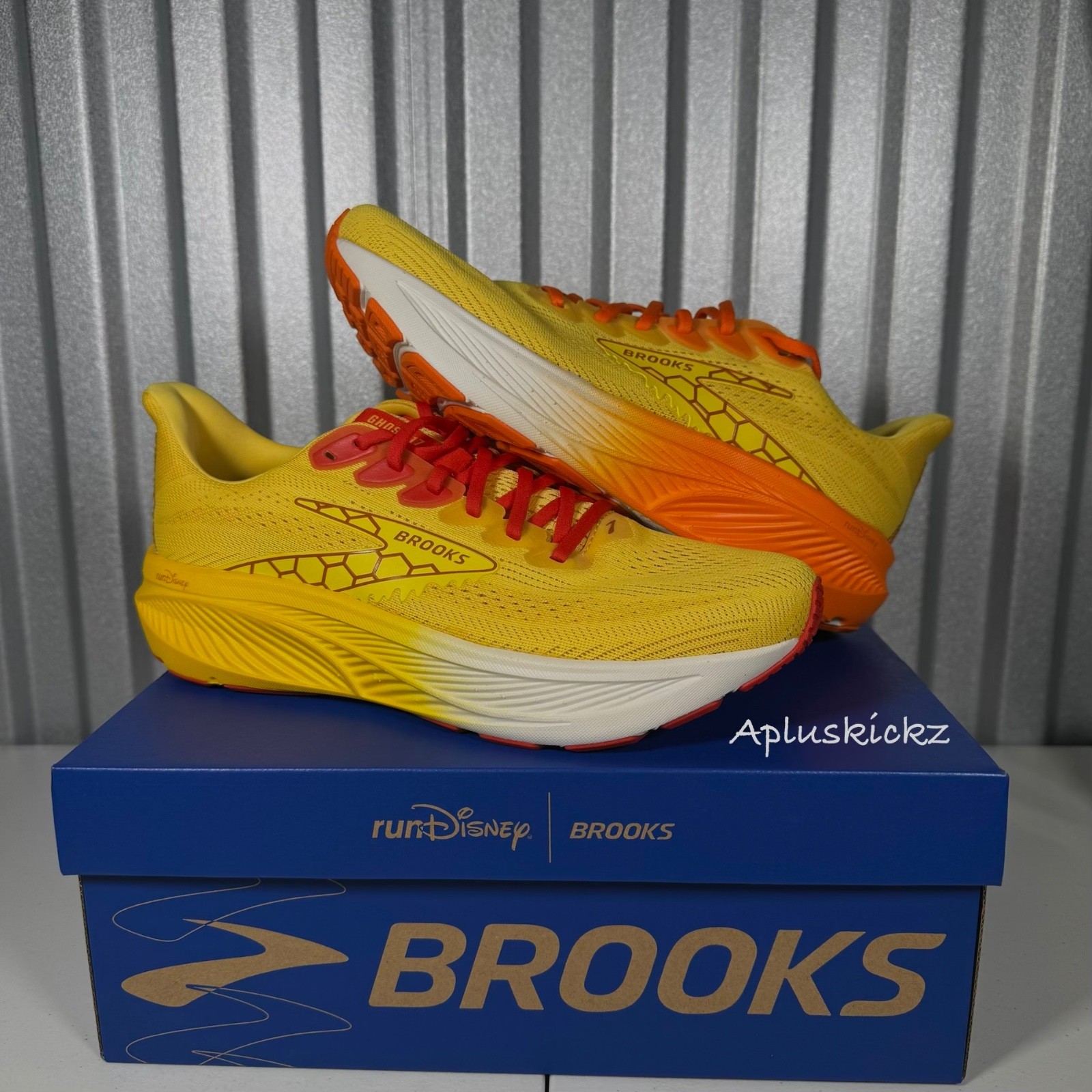 2026 Brooks Run Disney Springtime Ghost 17 Winnie The Pooh Tigger Women’s Shoes!