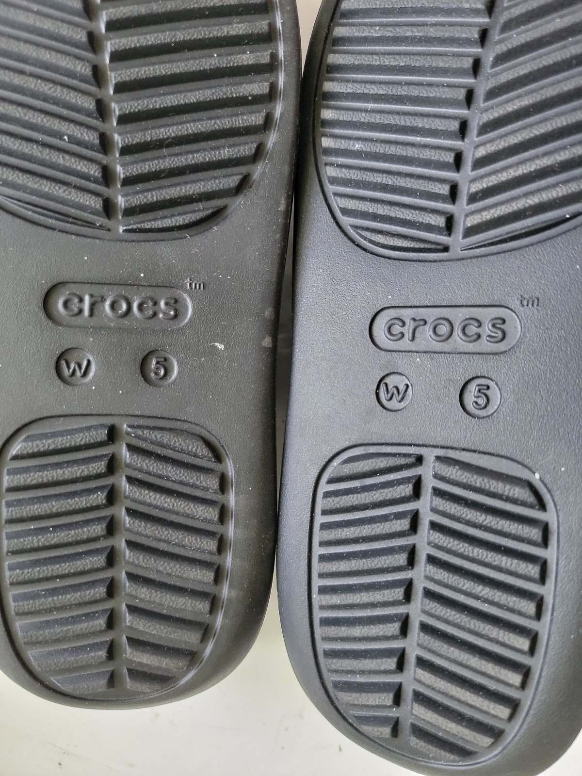 Crocs Getaway Women’s US 5 Slide Sandals Black Patent Comfort Slip-On Strappy