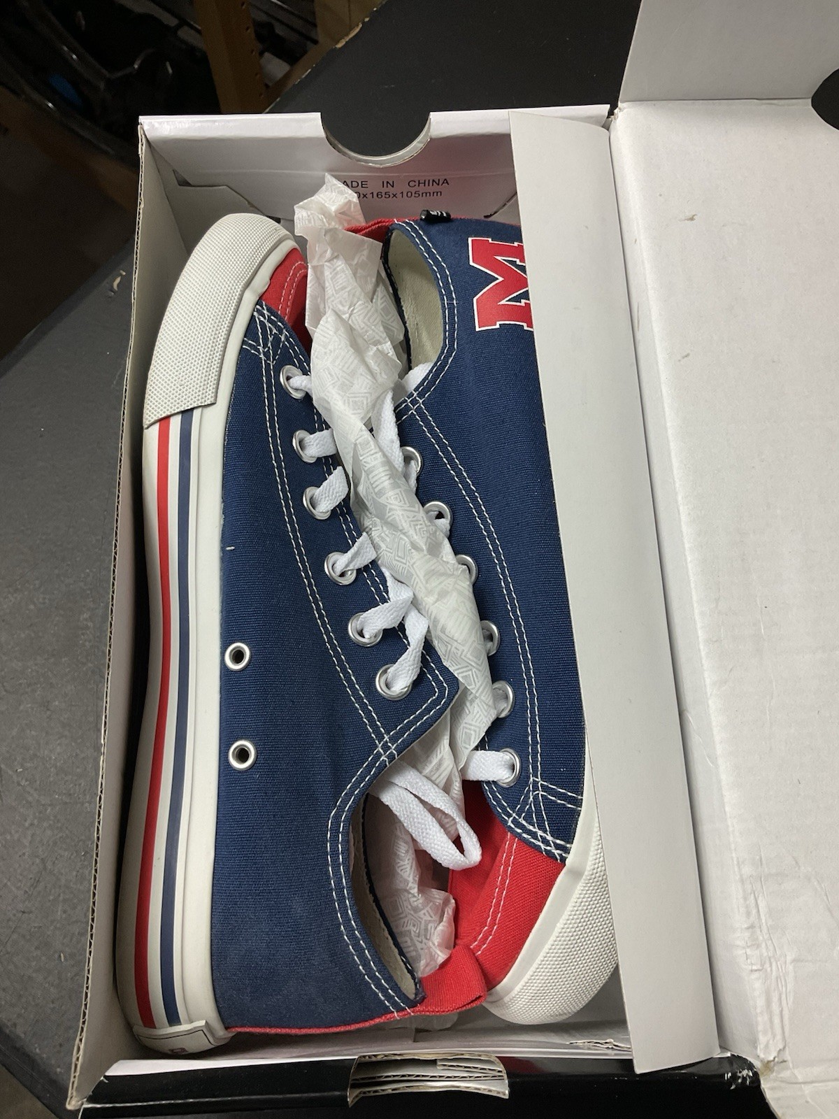 Skicks Unisex Ole Miss Slip Ons In Box Size 9 Womens 7 Mens