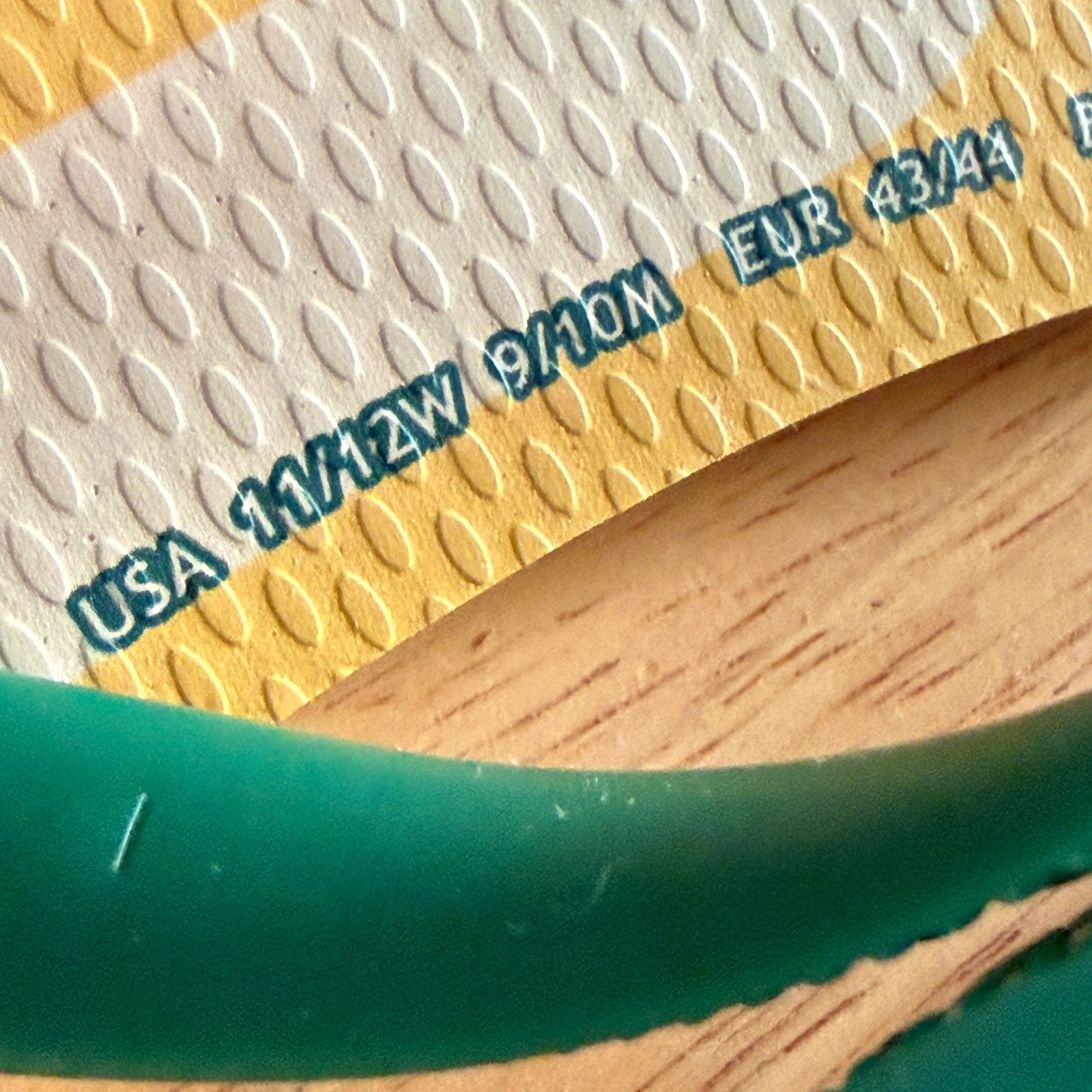 Havaianas x Farm Rio Yellow Tropical Parrot Fruit Flip Flops Women 11/12 -M 9/10