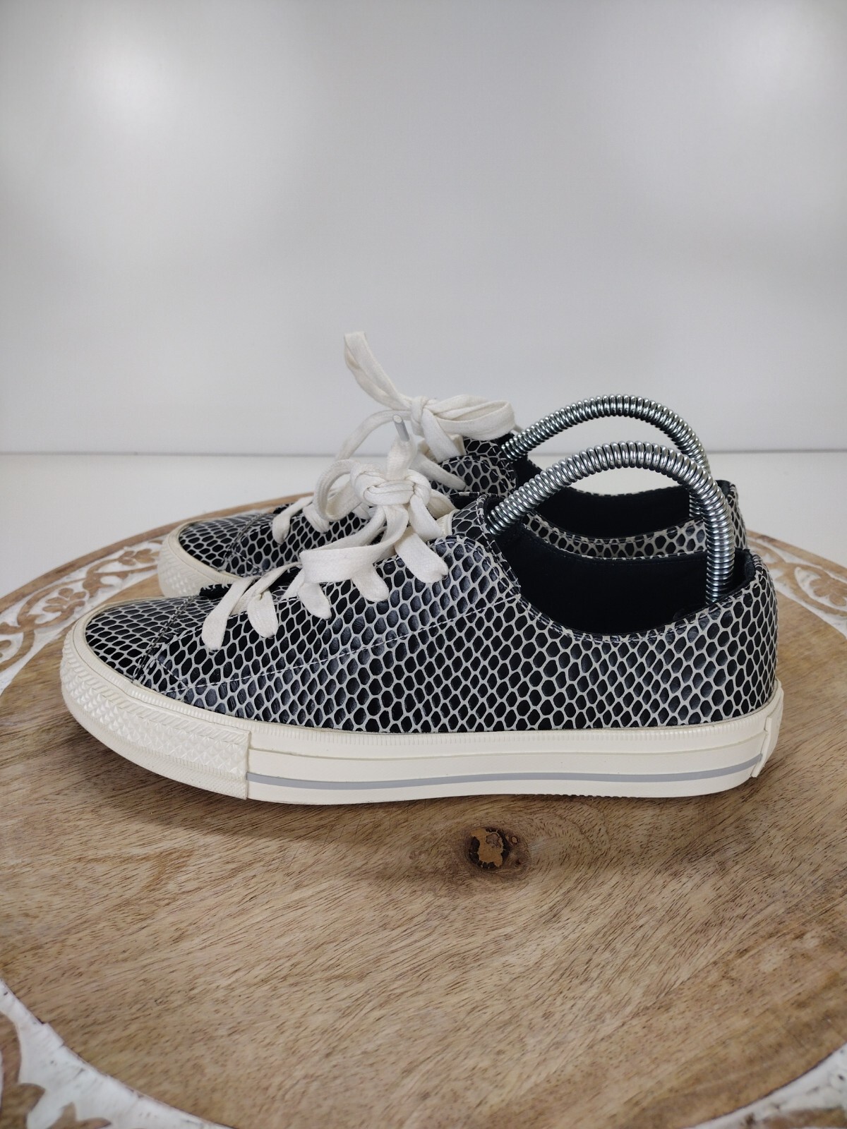Converse Chuck Taylor All Star Gemma & Selene Snake Ox Black – 555808C Women’s 6