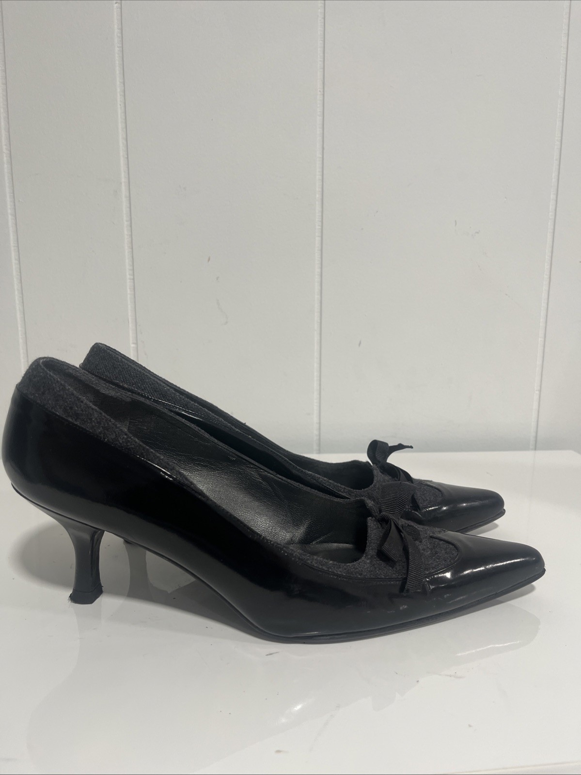 Stuart Weitzman Black Cut Out Pointed Toe Stiletto Pumps Size 10 M
