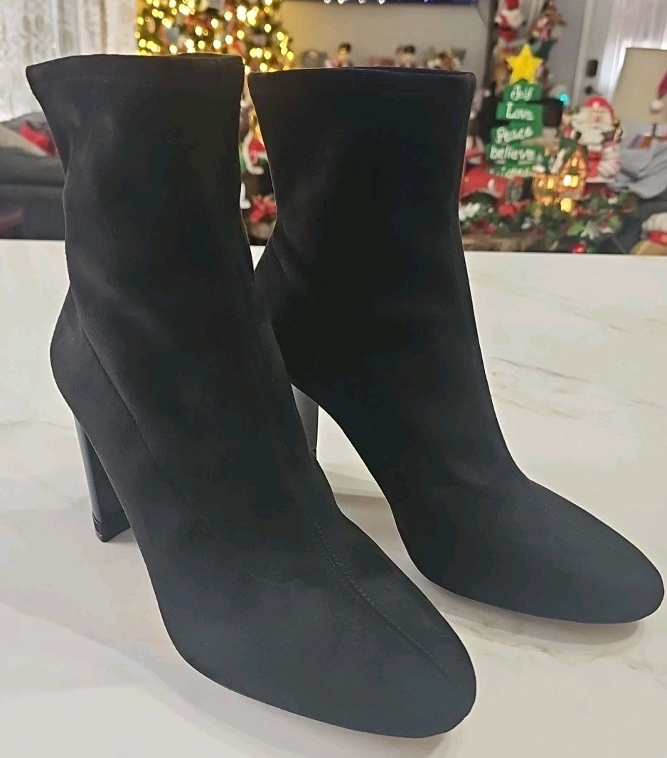 Michael Kors Women Mandy Ankle Sock Bootie Suede Black PV18G Size 11M EUC