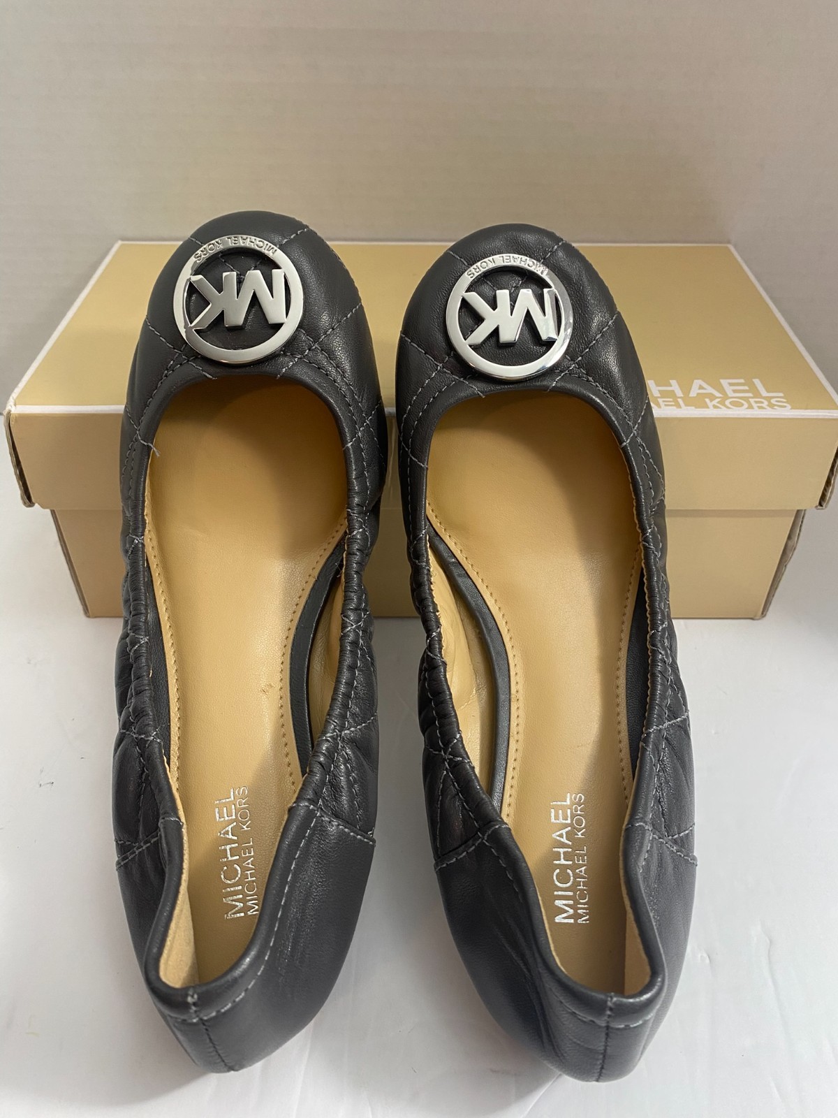 Michael Kors Fulton Quilted Ballet Flats Dark Gray Leather Silver MK Logo 6M-New