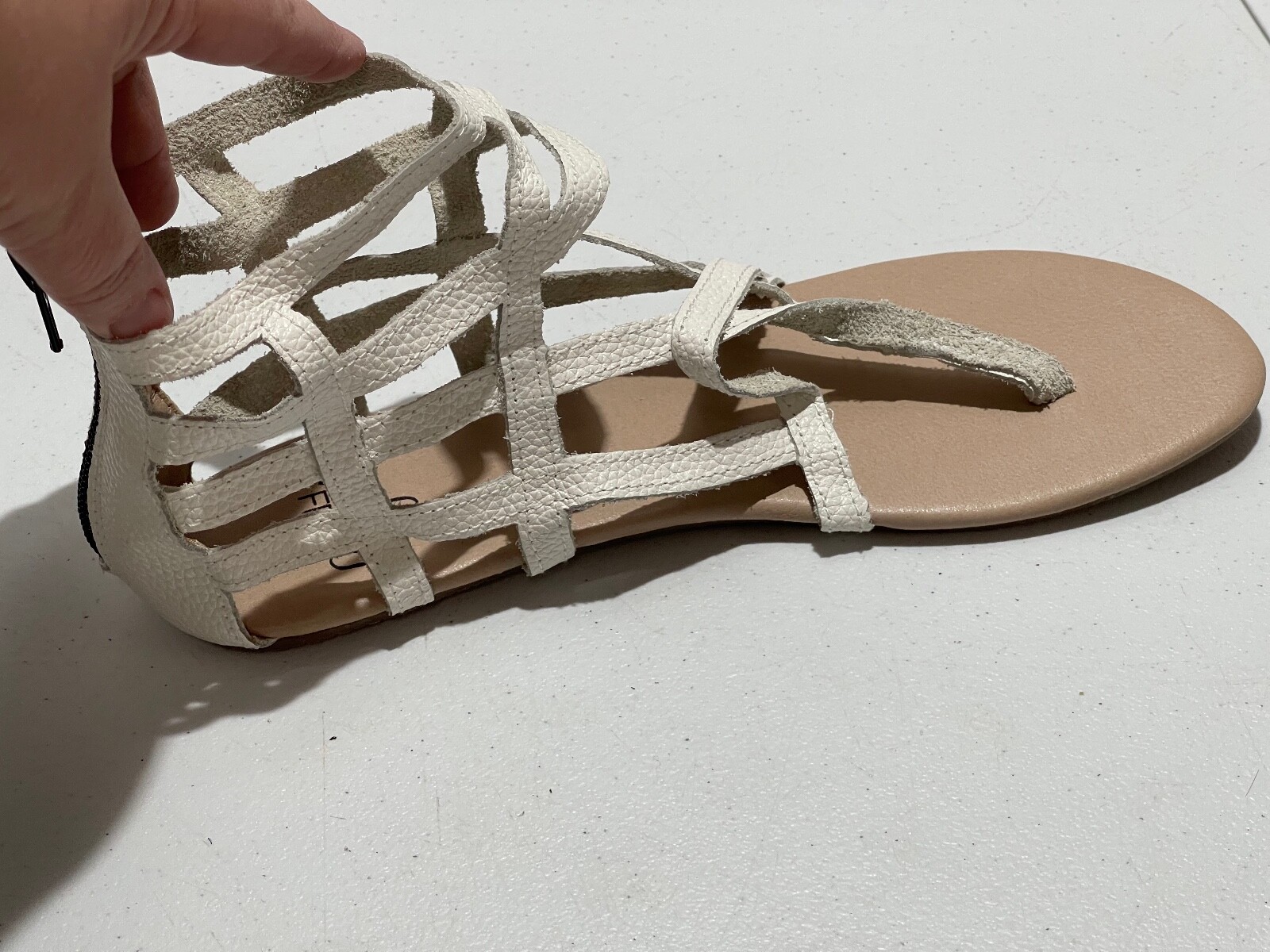 MONKEY FEET USA MF MOMMY SIZE 39 WHITE SANDALS STRAPS GLADIATOR NEW US SIZE 8