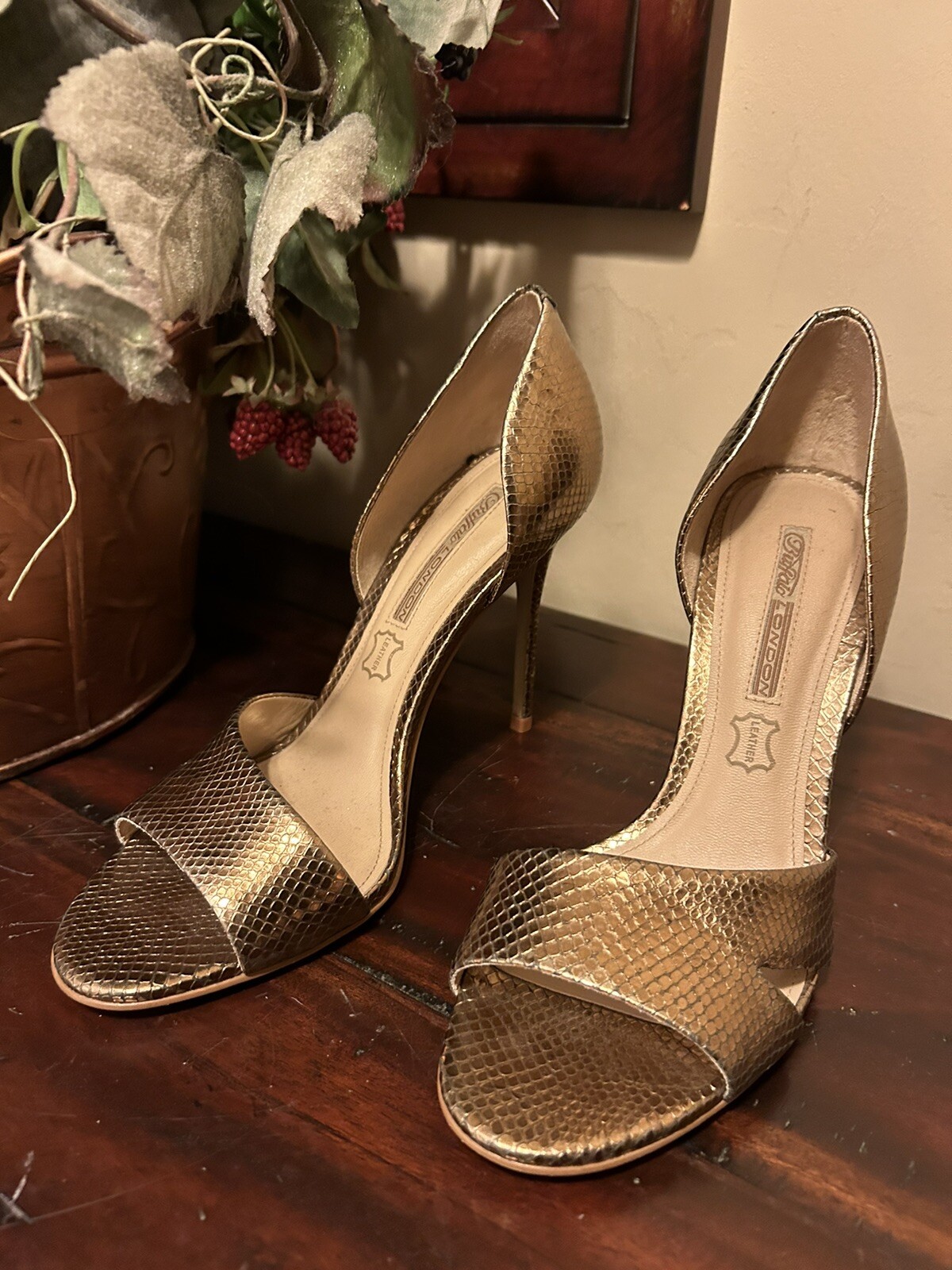 Buffalo London Heels~Metallic Bronze Stiletto Shoes~4.25 heel~Leather~EU 39 US 8