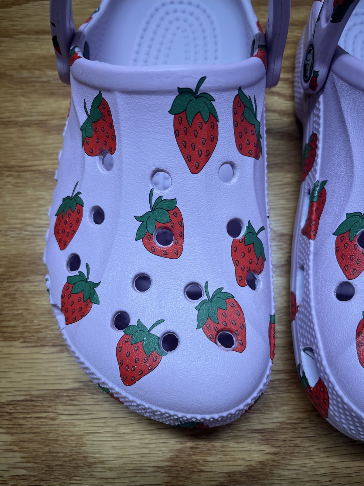 ADULT UNISEX CROCS BAYA SEASONAL CLOG. WATER-FRIENDLY SANDALS.SZ M 10/W12