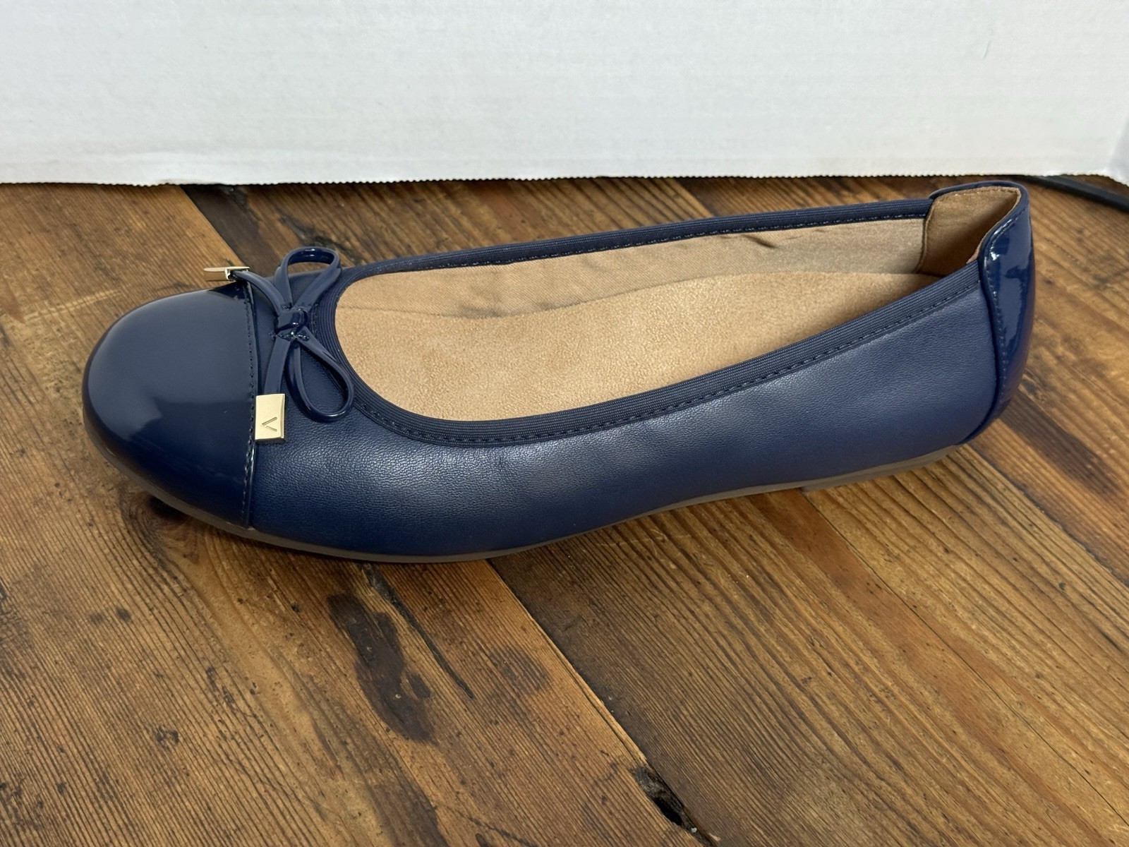 Vionic Minna Ballet Flat Size 7N (W)Blue Leather Slip On Shoe Cap Toe Bow NIB (H