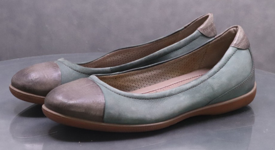 ECCO Women’s Flat Loafers Comfort Shoes Size EU 37 US 6-6.5 Leather Green Gray