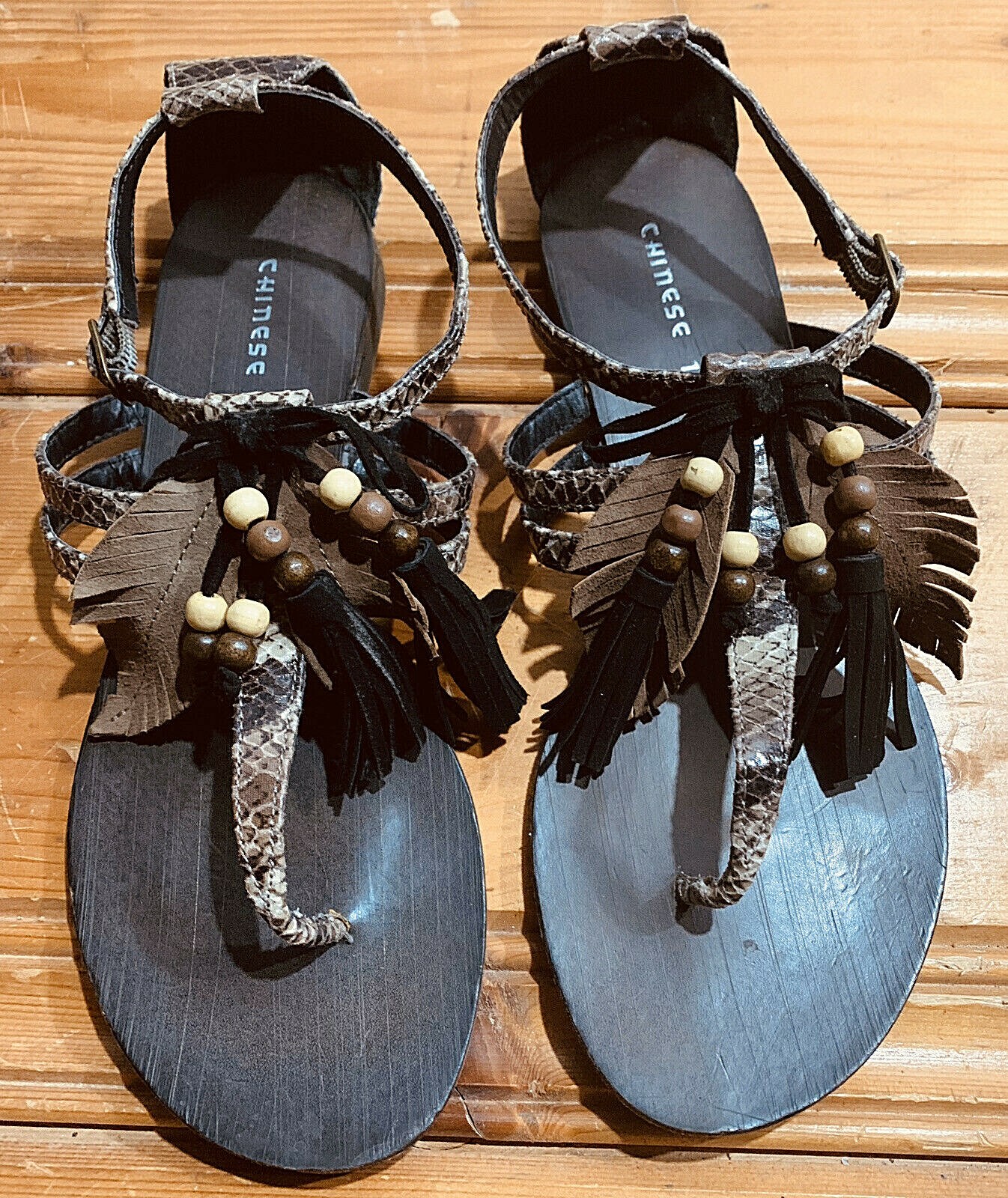 Chinese Laundry Sandals Ginger Snap T Strap Beads Women’s size 7 1/2 fits 8 1/2