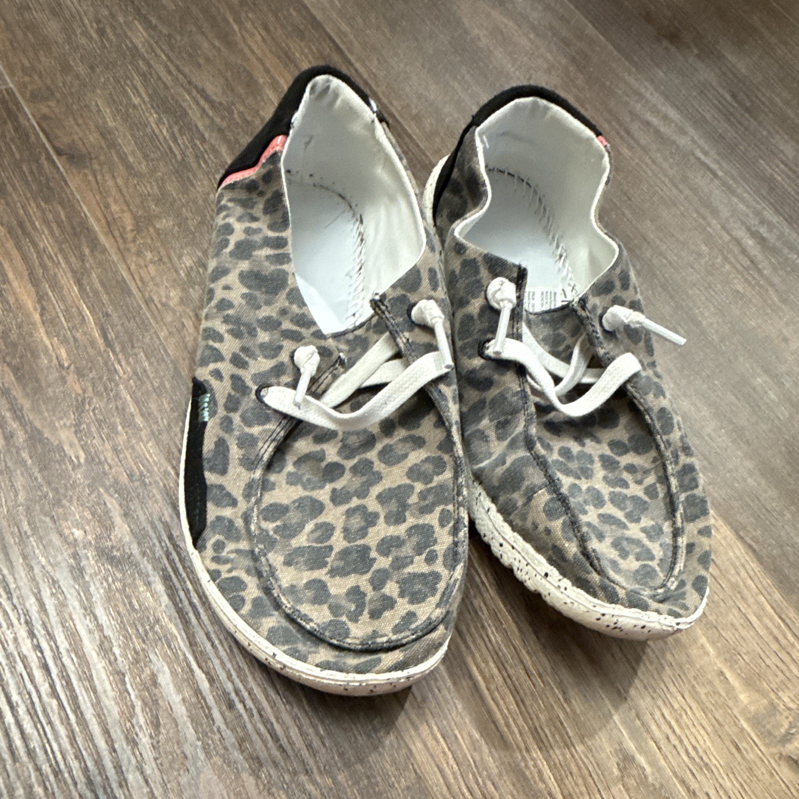 Hey Dude Wendy Jungle Leopard Print Canvas Lace-Up Loafer Brown/Black US 6 EU 37