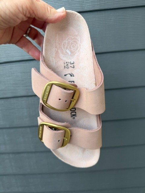 Birkenstock Arizona Big Buckle Soft Pink Women’s Size EU 37 US 6 – 6.5