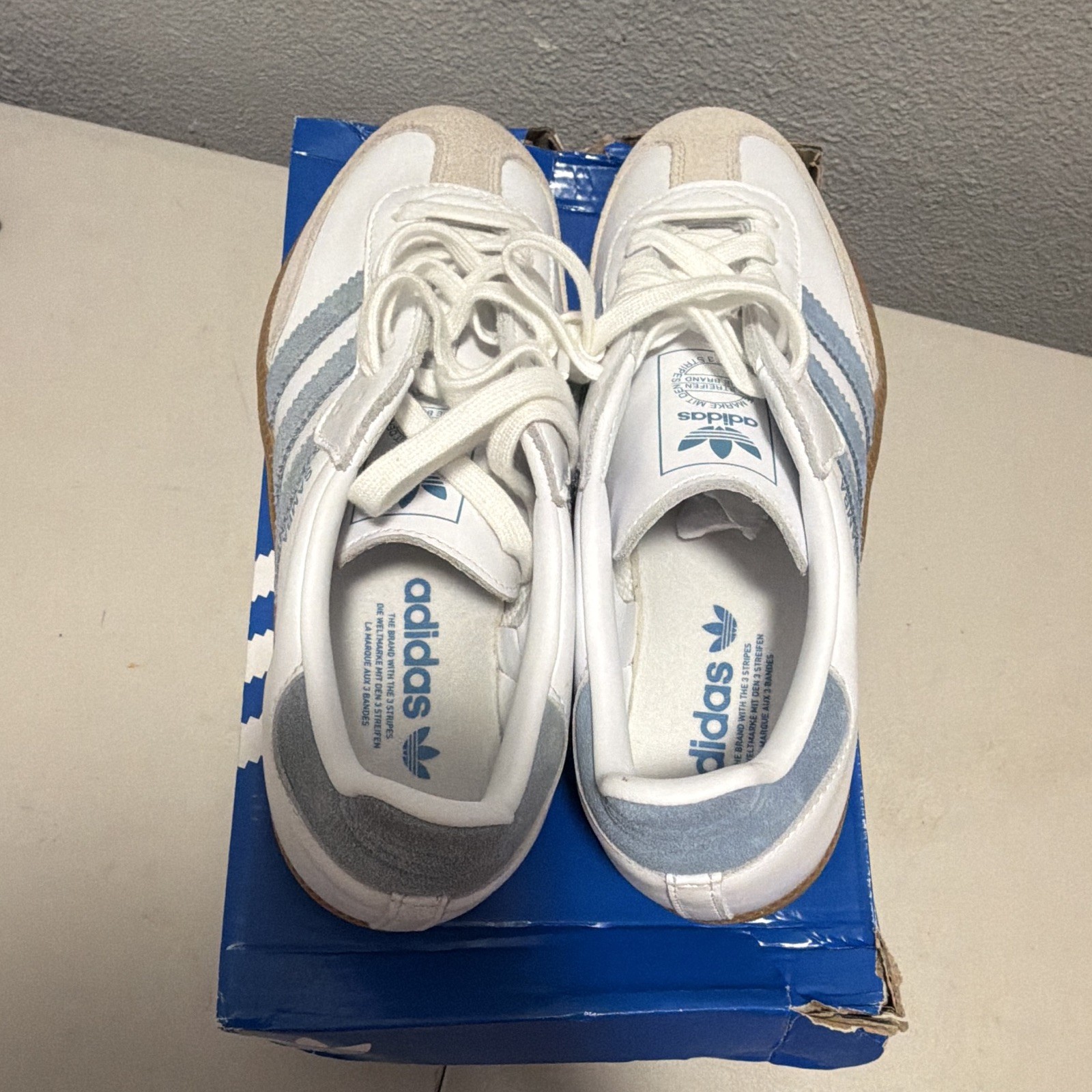 adidas Samba OG Women’s Low Top Sneakers White/Ash Blue Gum JS1391
