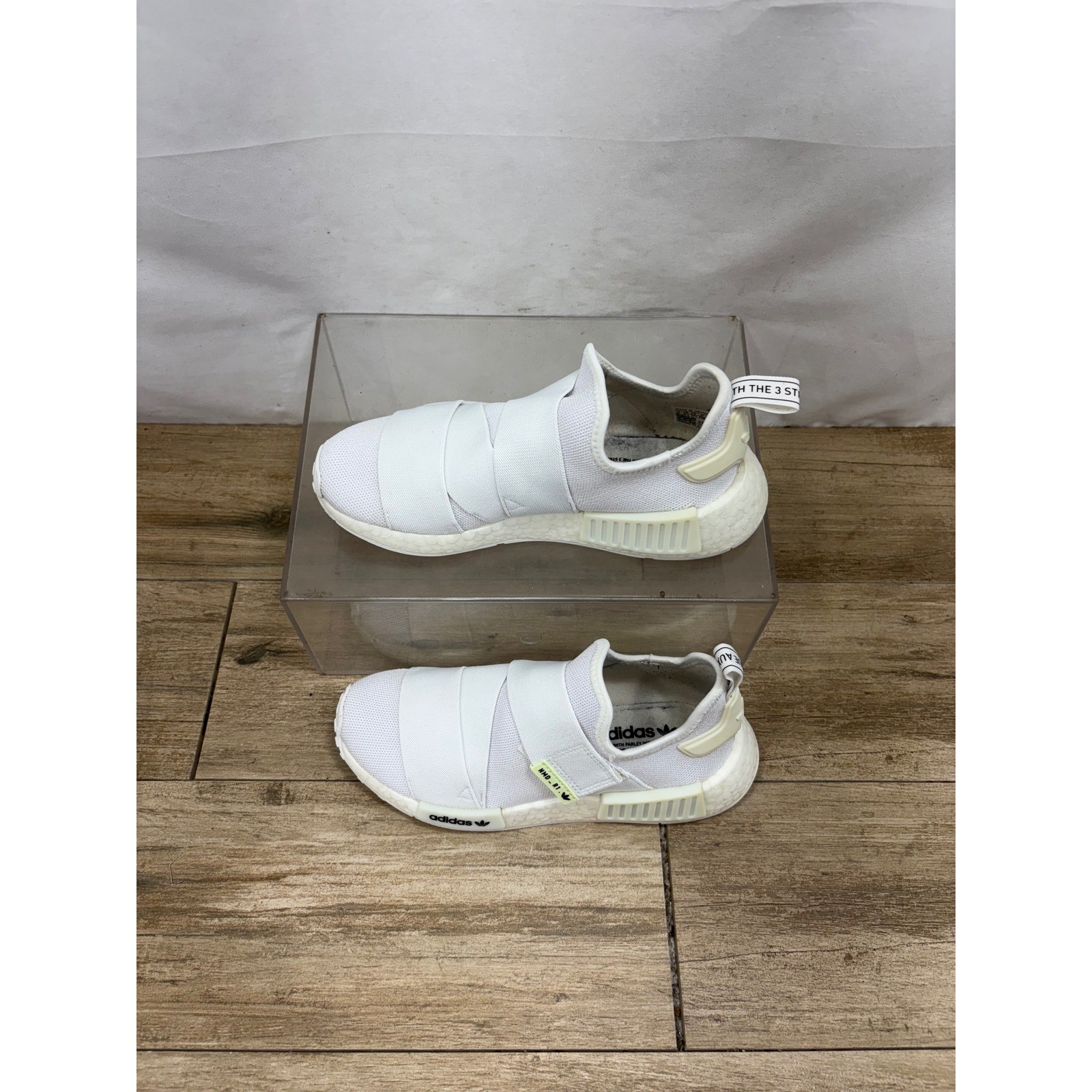 Adidas NMD_R1 Spectoo Slip-On White Sneakers Casual Shoes Women’s Size 6